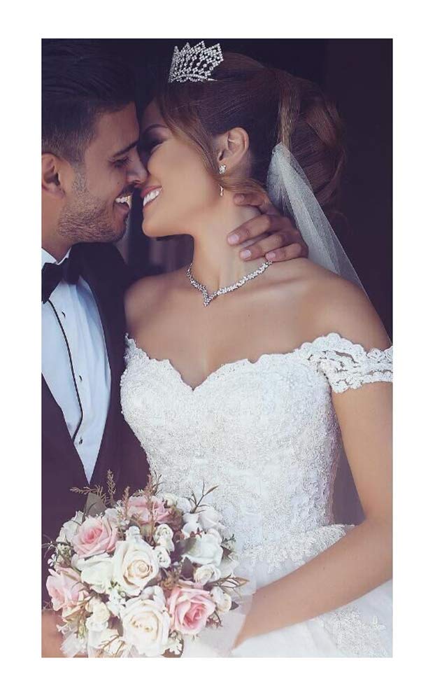 2021 White Princess Off-The-Shoulder Wedding Dress with Lace Applique - Elegant Bridal Ball Gown for Bride - Perfect for Beach Weddings, Church Ceremonies & Romantic Vows