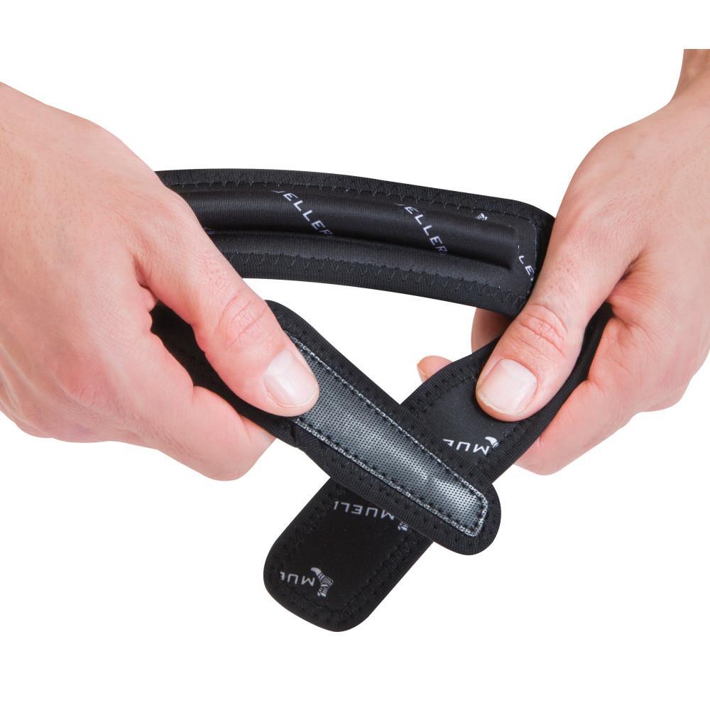 Mueller Jumper's Knee Strap - Patella Support for Running, Basketball & Volleyball - Pain Relief & Stabilization for Knee Injuries & Tendonitis - Adjustable & Comfortable for Active Lifestyles