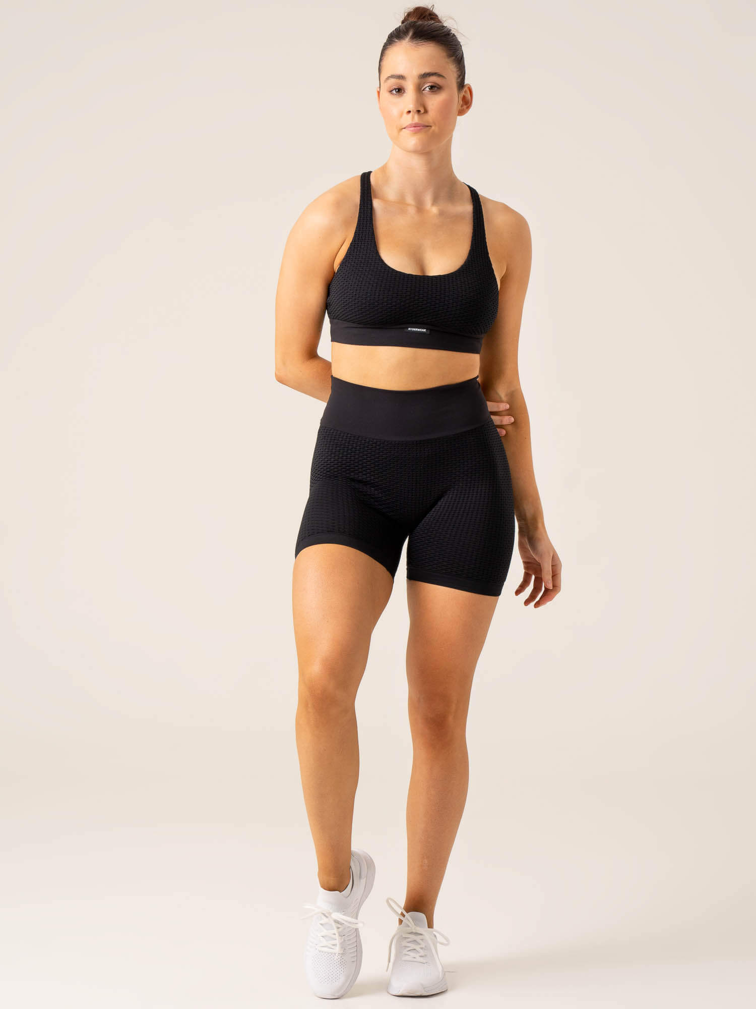 High-Quality Honeycomb Seamless Sports Bra for Women - Breathable Workout Top in Black | Perfect for Yoga, Running & Gym