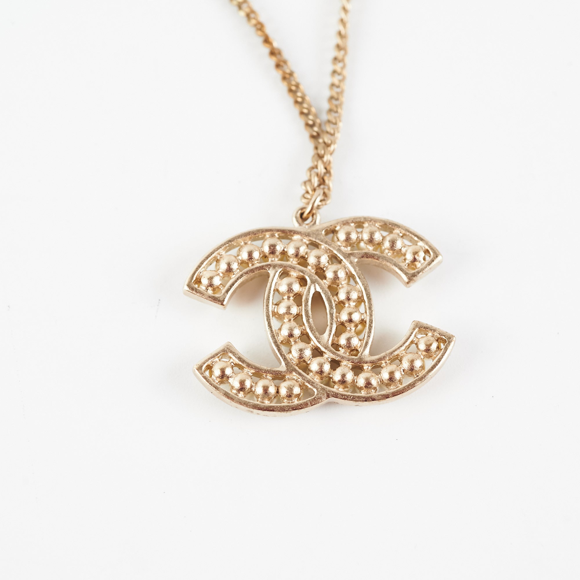 Chanel CC Pearl Necklace - Fashion Costume Jewelry for Women - Elegant Gift for Birthday, Anniversary & Special Occasions