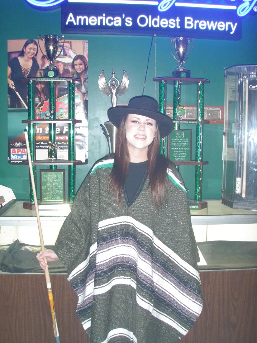 Sharpshooter Clint Eastwood Style Black Cowboy Hat & Green Poncho Set - Western Costume for Halloween, Cosplay, and Themed Parties