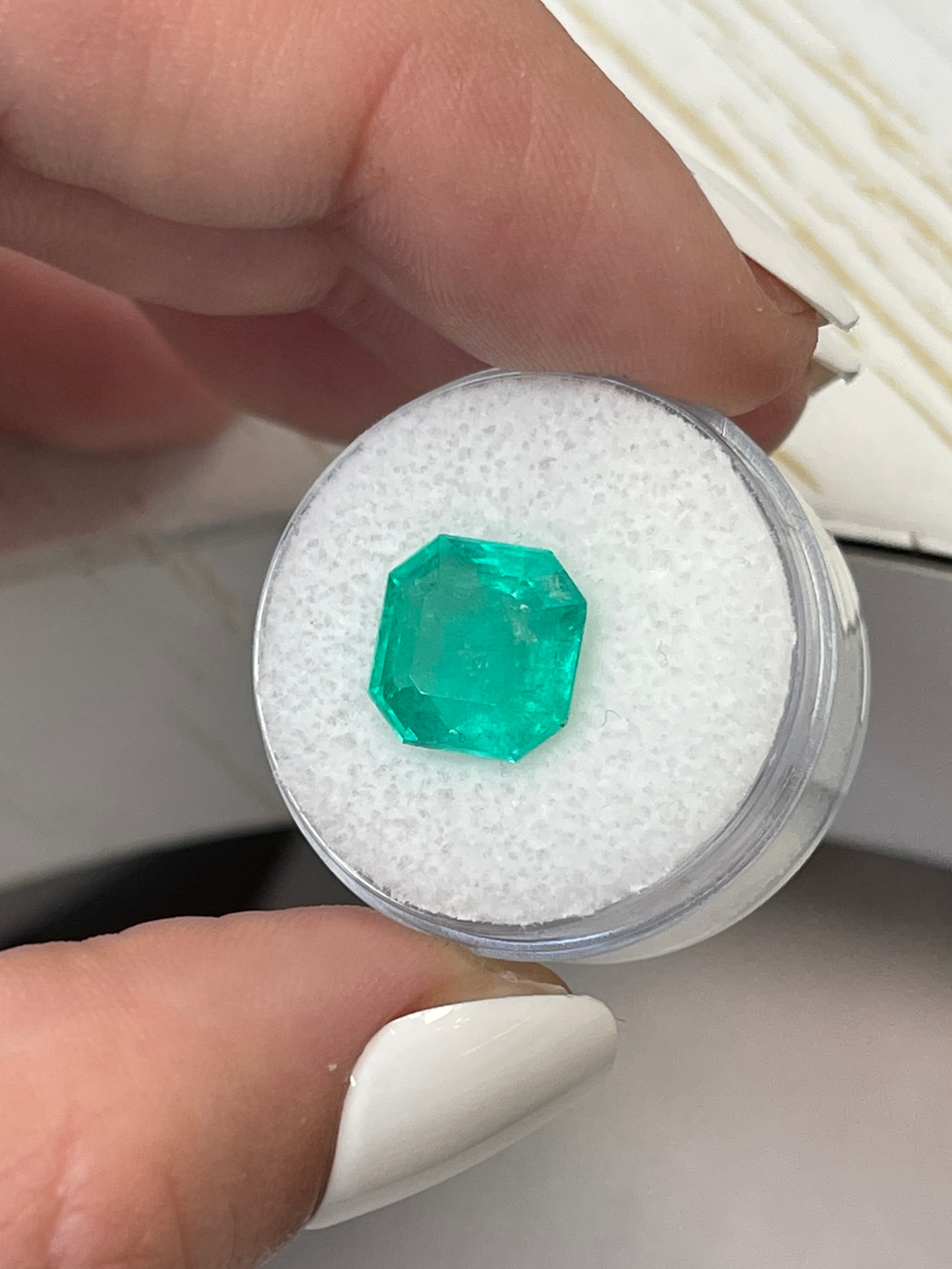 4.71 Carat 10.5x10.5mm Loose Colombian Emerald Gemstone - Asscher Cut with Clipped Corners - Perfect for Engagement Rings, Fine Jewelry & Collector's Pieces