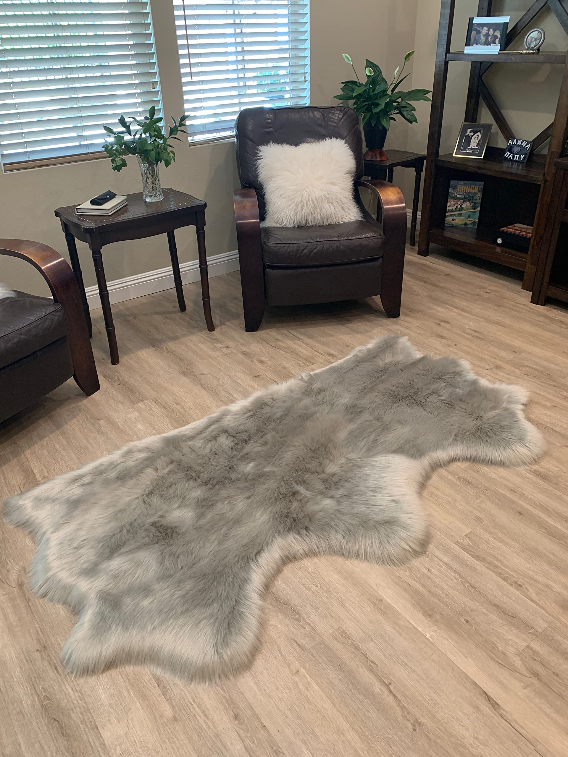 LAMBZY Faux Sheepskin Super Soft Hypoallergenic Silky Shag Rug - 3'x6' Grey Fluffy Area Rug for Living Room, Bedroom, Nursery & Sofa - Cozy Home Decor, Perfect for Kids Playroom & Pet-Friendly Spaces