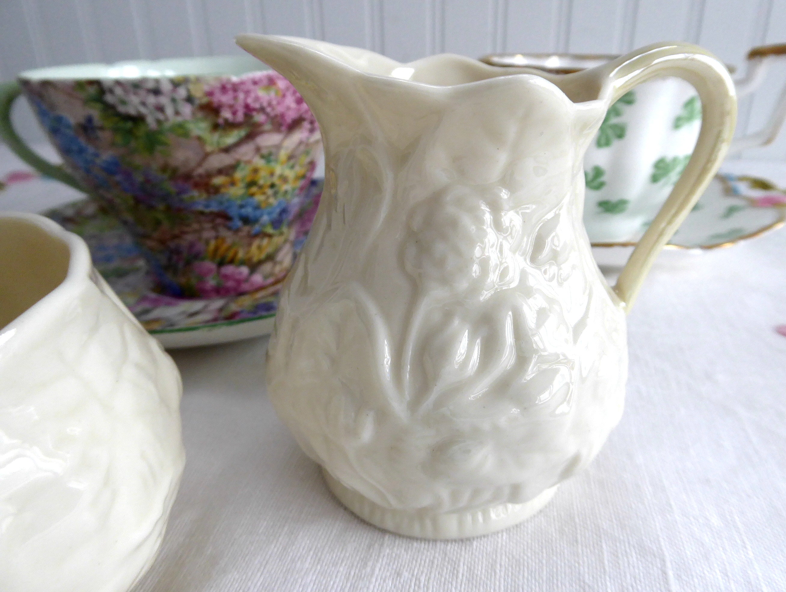 Belleek Ireland Cream and Sugar Set - Lotus Bacchus Luster Ceramic Vintage 1981 - Perfect for Afternoon Tea and Collectible Display