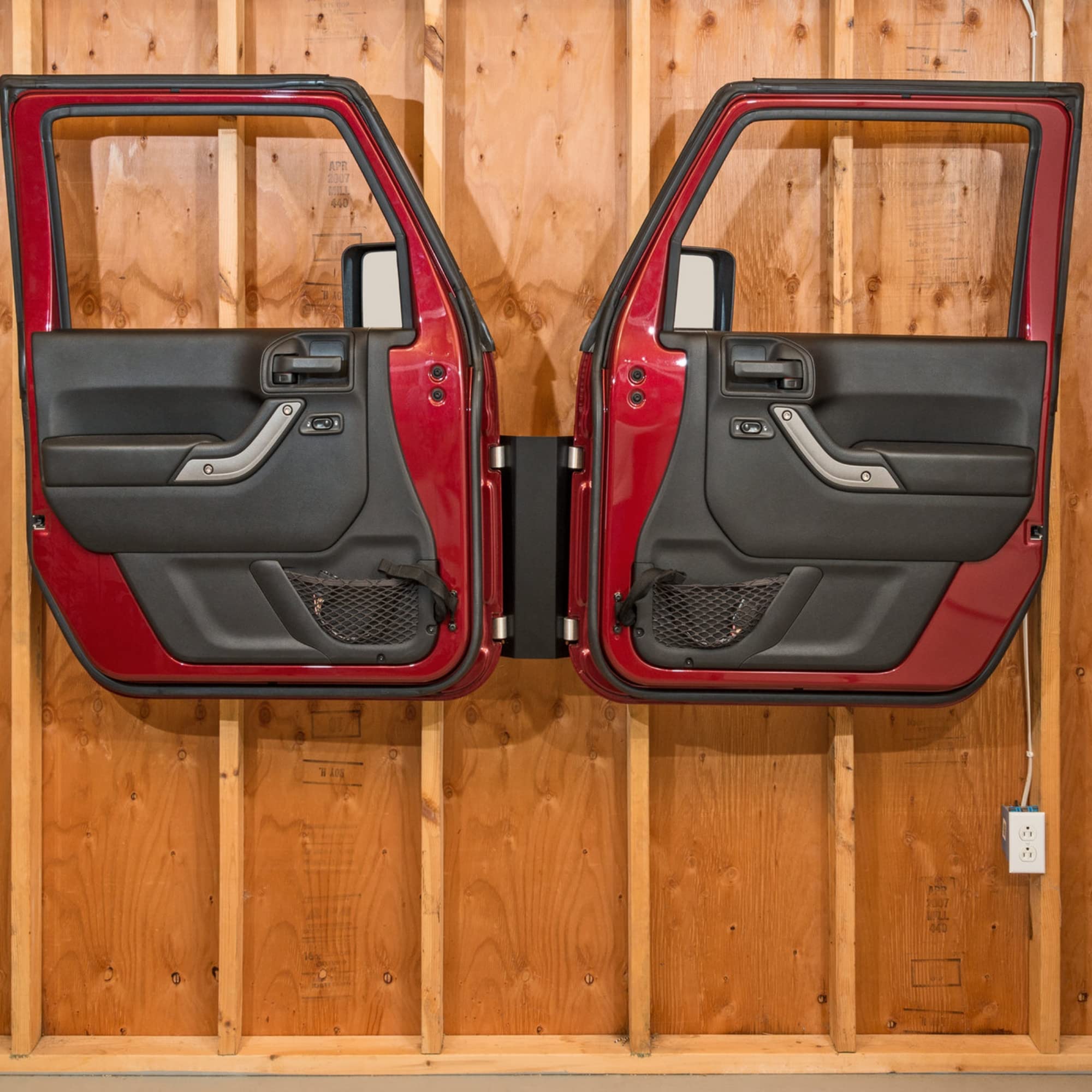 Quadratec Hinge Mounted Jeep Door Storage Hanger - Fits Jeep Wrangler & Gladiator (1976-2023 Models) CJ YJ TJ LJ JK JL - Garage Wall Organizer for Jeep Doors - Perfect for Off-Road Storage & Space Saving in Garages