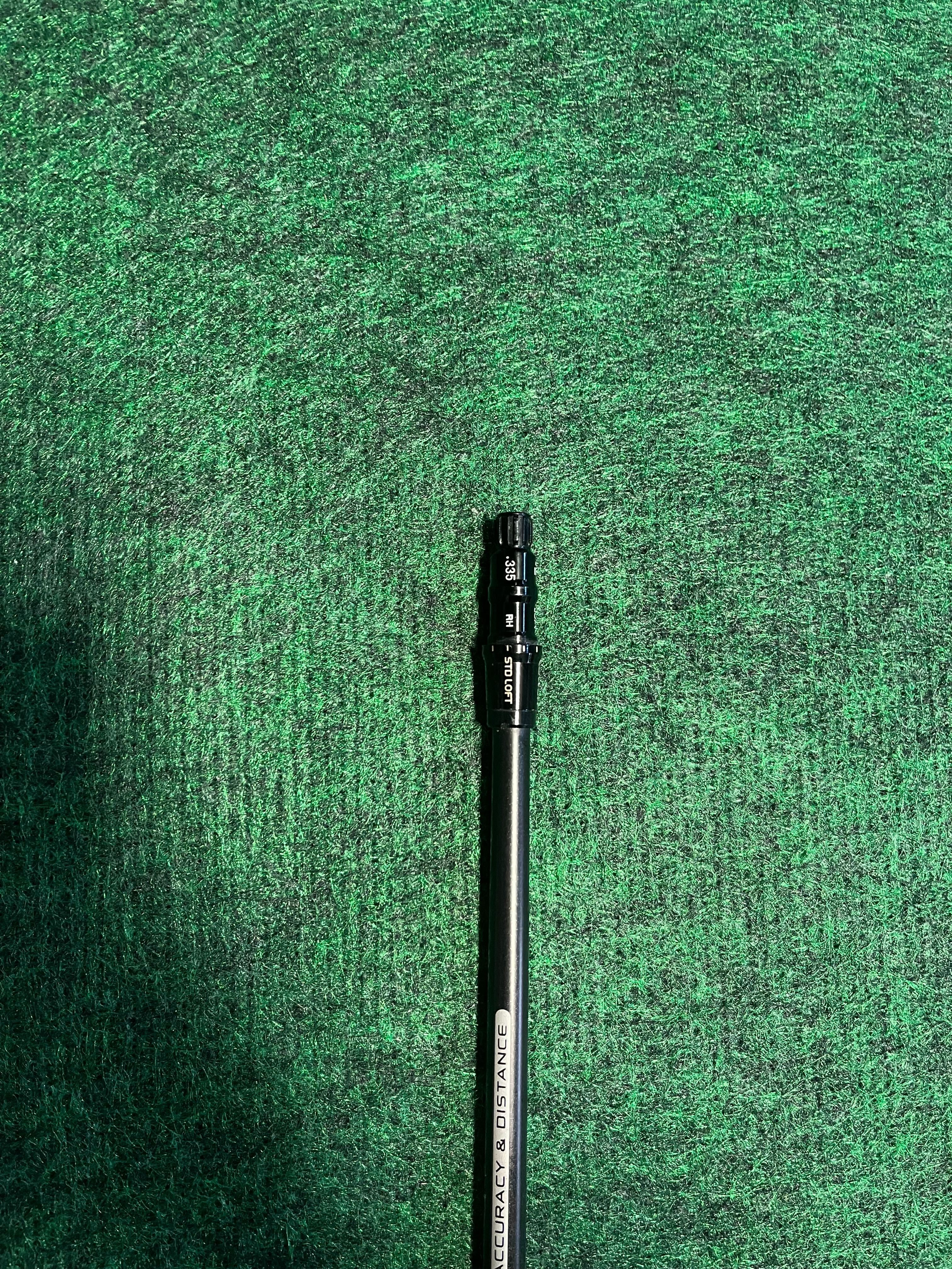 Graphite Design IZ 7 Extra Stiff Flex 45-Inch Golf Driver Shaft - Perfect for Long Drives and Enhanced Control on the Course