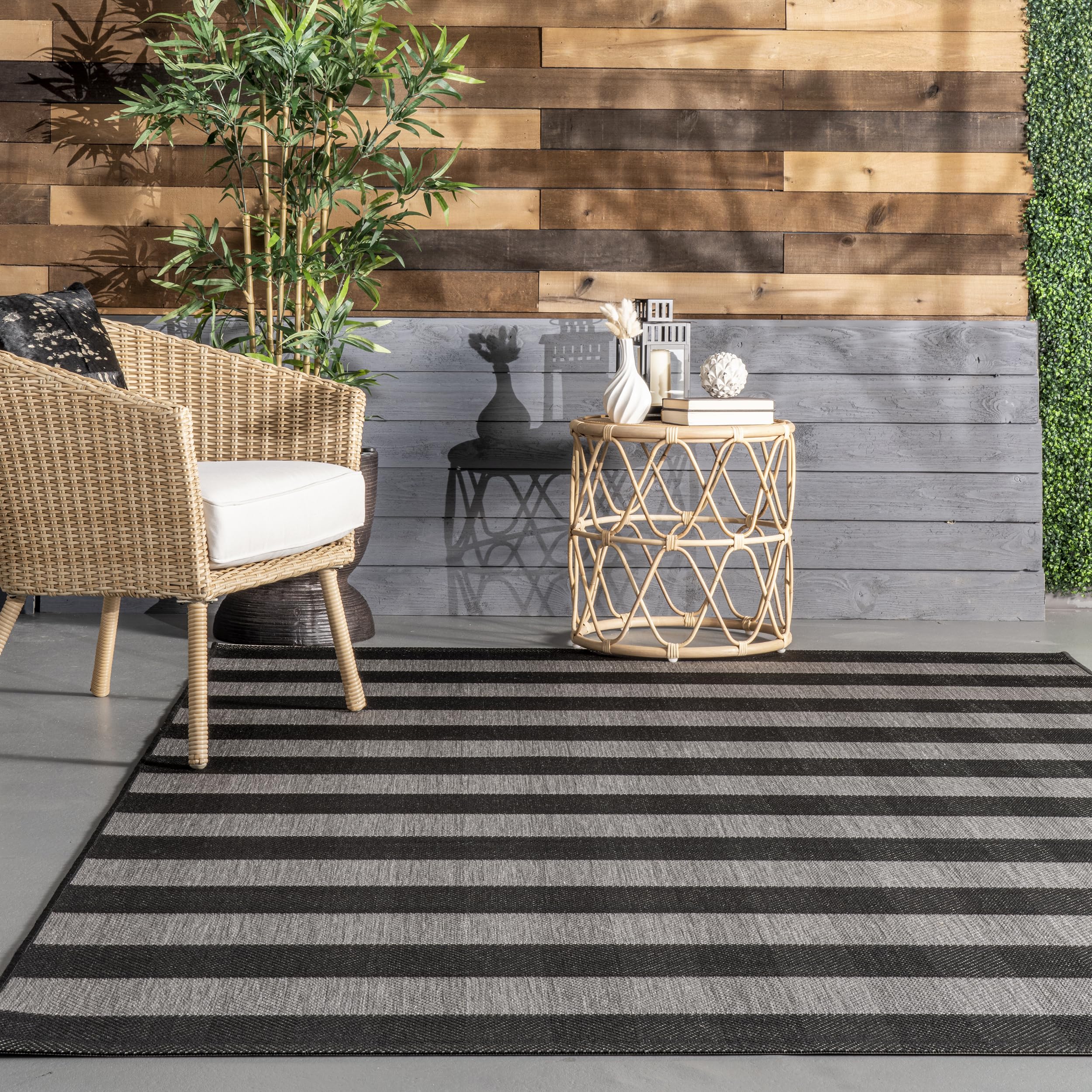 nuLOOM 8' x 11' Outdoor Performance Area Rug - OEKO-TEX Certified, Weather Resistant & Durable for High Traffic Areas - Perfect for Patio, Balcony, Deck & Garden Use in Alexis Black