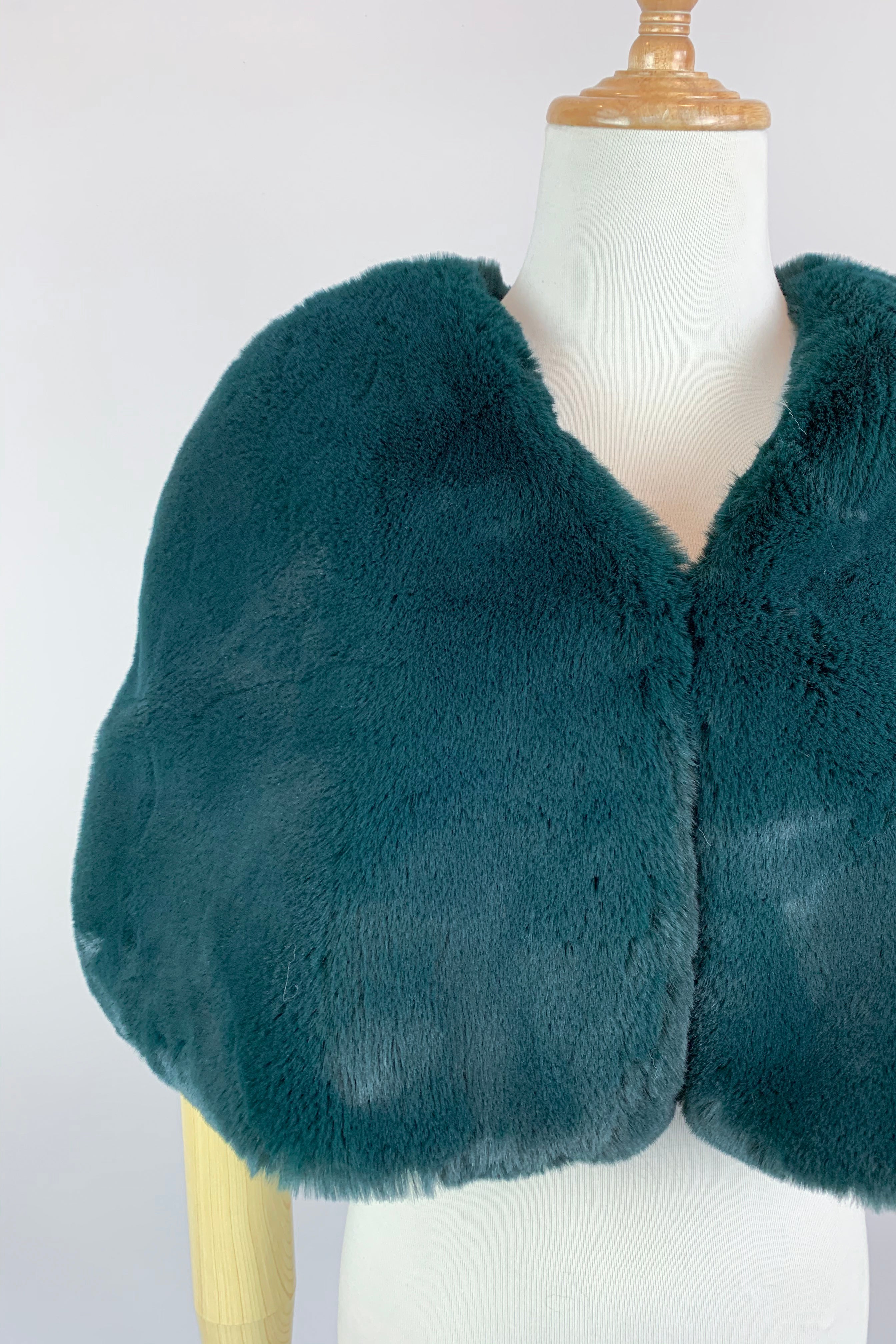 Vintage Green Faux Fur Bridal Cape (Georgina Grn05) - Custom Made Wedding Shawl for Brides, Winter Weddings & Photo Shoots - Elegant Evening Cover Up