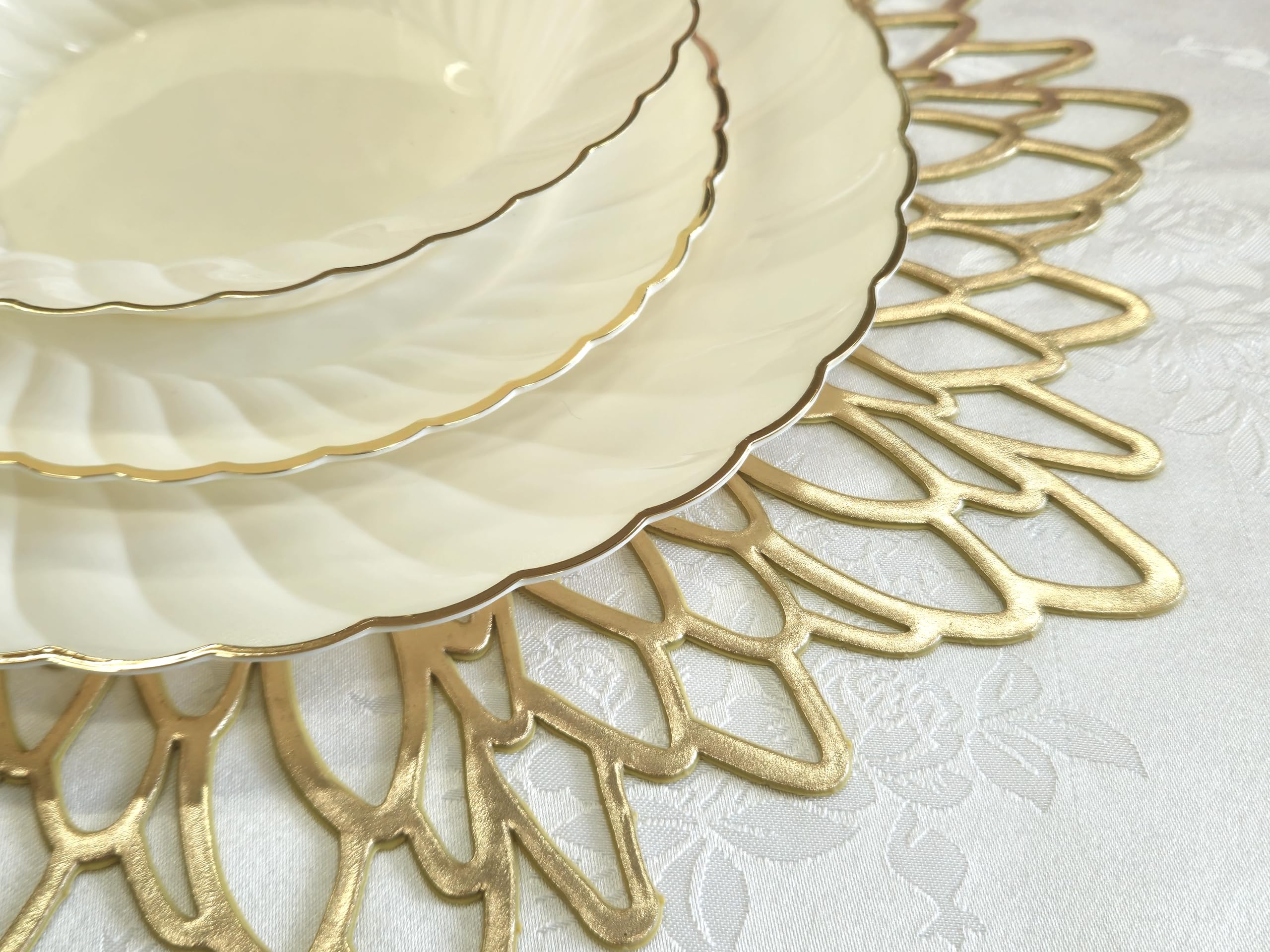 40-Pack Gold Leaf Pressed Vinyl Round Placemats - Elegant Metallic Table Mats for Weddings, Parties & Formal Dining - Waterproof & Reusable Place Settings for Home Decor & Special Occasions