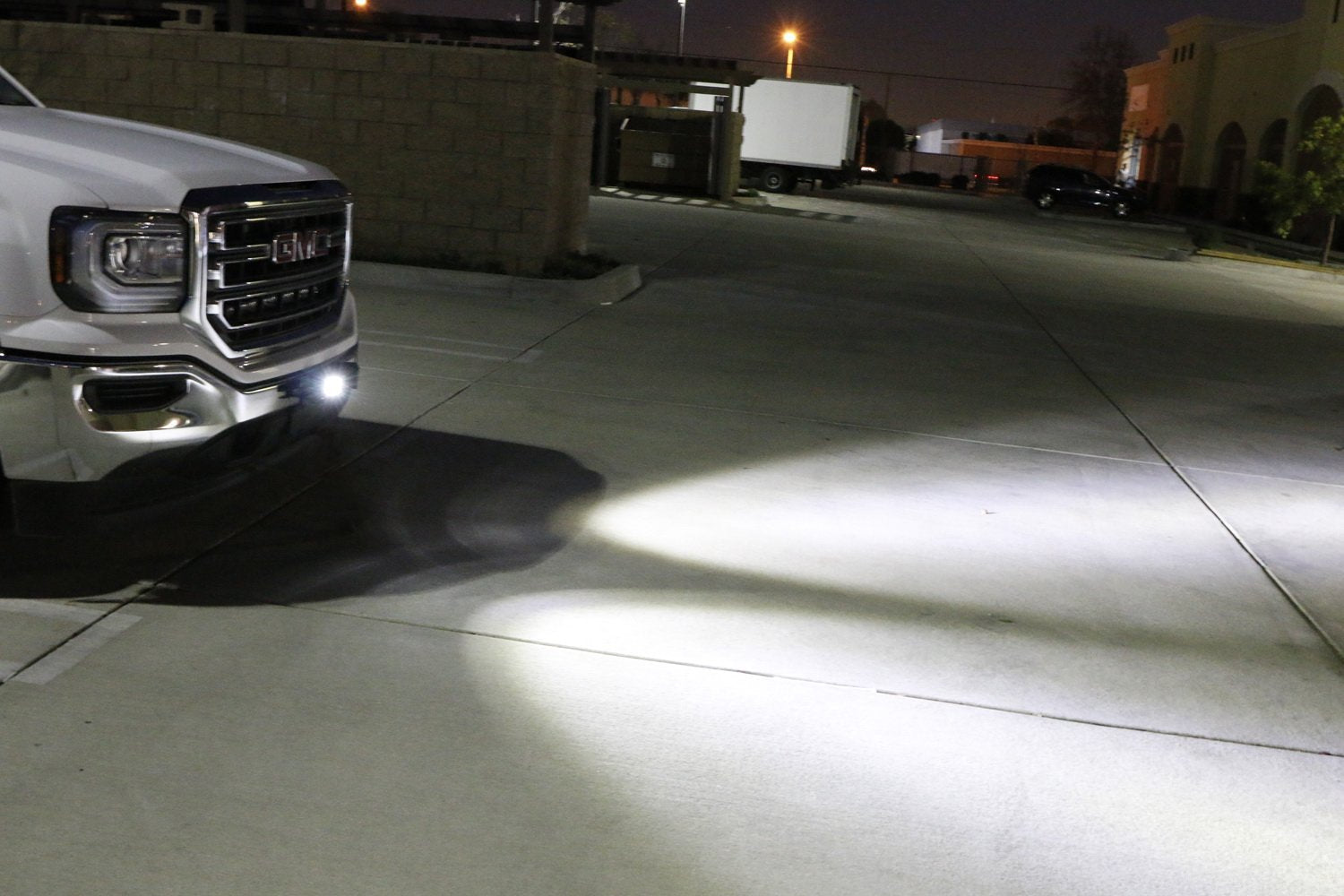40W CREE LED Pods with License Plate Bracket & Wiring Kit - Waterproof Off-Road Lights for Trucks, Jeeps, ATVs, 4WD & 4x4 Vehicles - Perfect for Night Driving, Camping & Off-Road Adventures