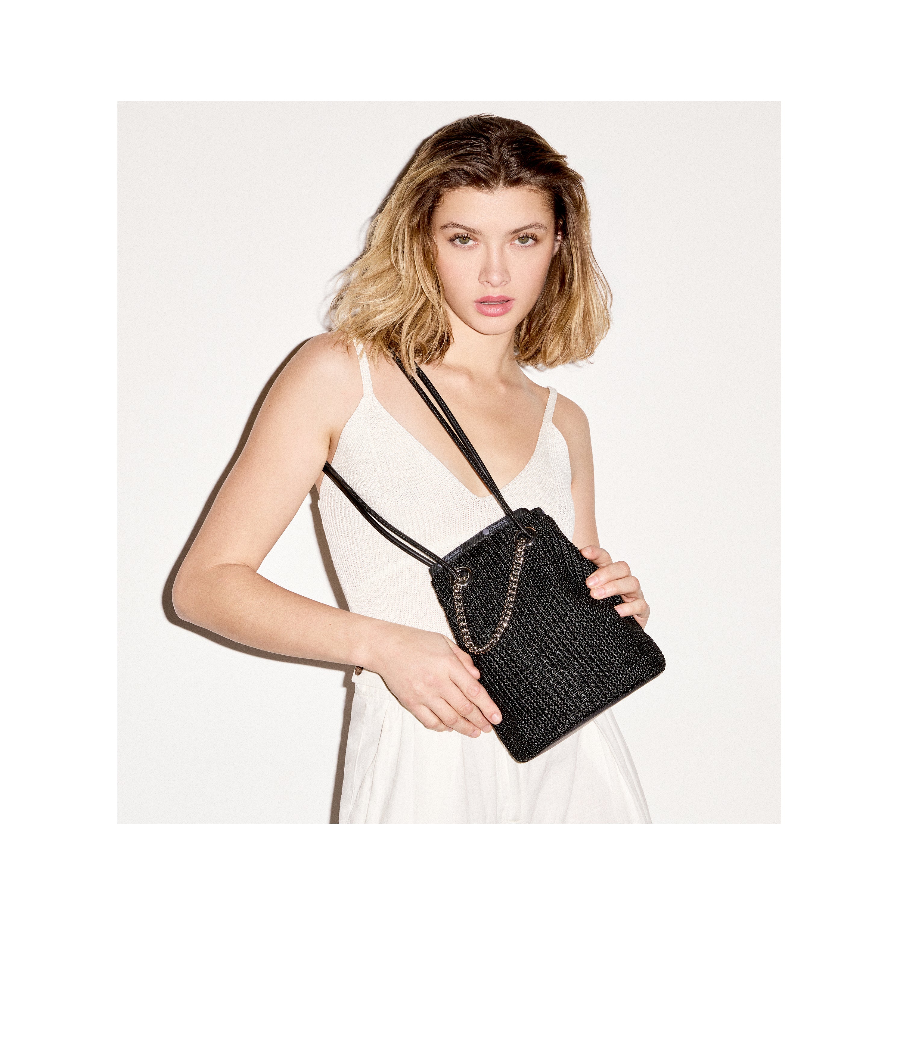 Crochet Small Bucket Bag with Chain Strap - Stylish Handmade Crossbody Purse for Women, Perfect for Shopping, Beach & Everyday Use