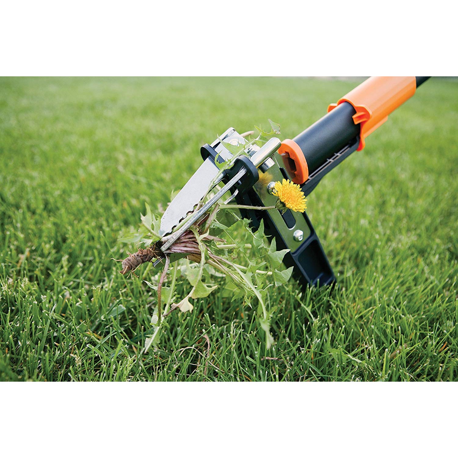 Fiskars 378800 3-Claw Stand-Up Weeder - Heavy Duty Garden Tool for Removing Weeds with Roots - Perfect for Lawns, Flower Beds & Vegetable Gardens