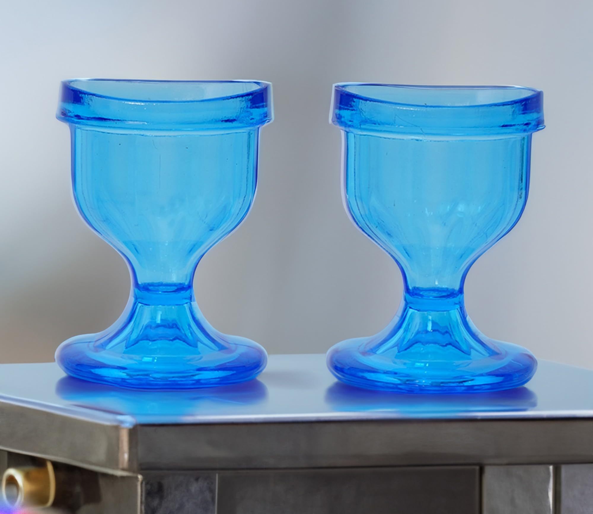 Blue Eye Wash Cups with Storage Container - Set of 2 for Eye Rinse, Cleansing, Dust & Makeup Removal - Perfect for First Aid, Contact Lens Care & Travel Use