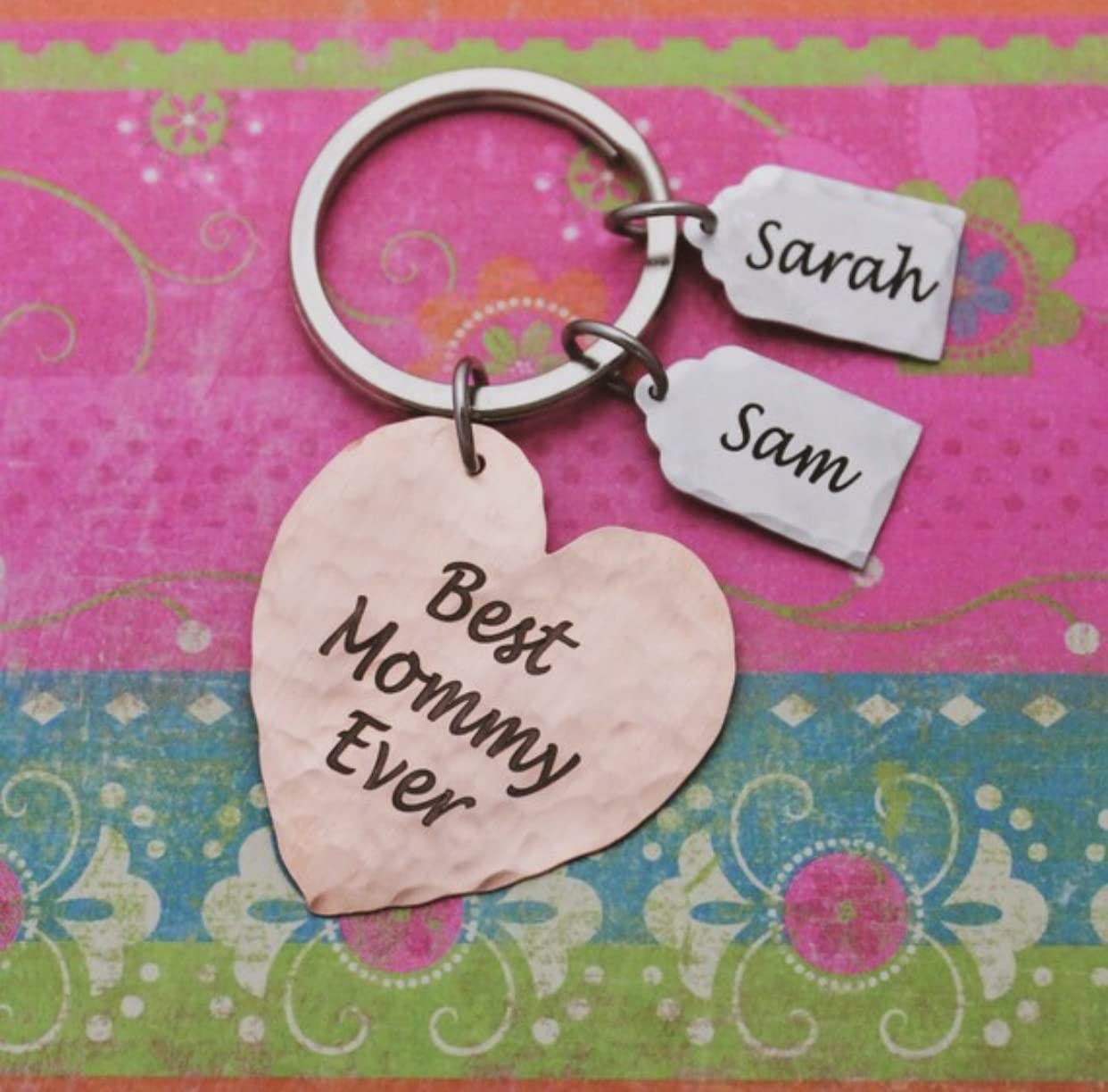 Best Mommy Ever Keychain - Personalized Mother’s Day Gift for Her - Custom Engraved Mom Key Ring - Thoughtful Present for Birthday, Anniversary & Appreciation - Perfect for Keychains, Purses & Everyday Carry