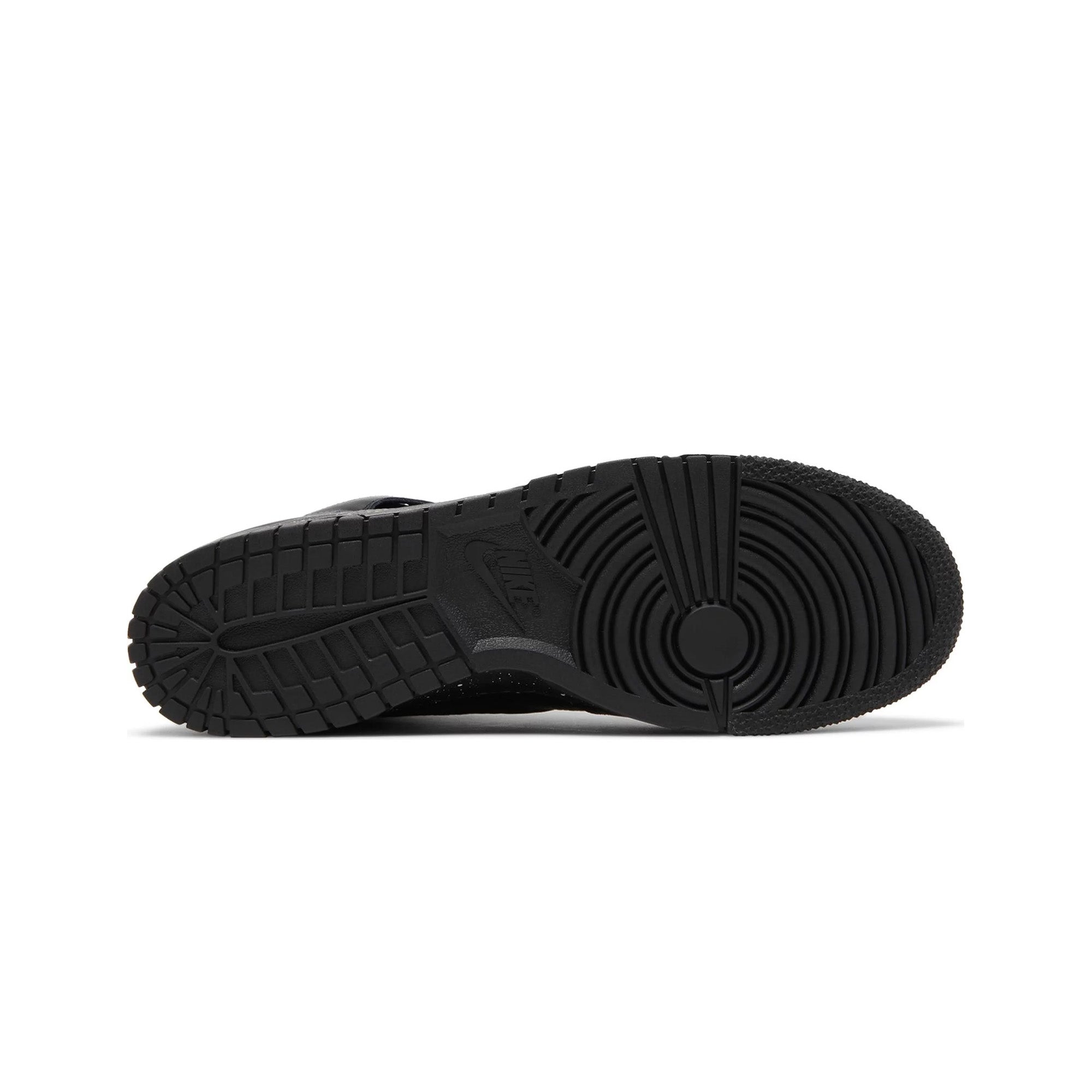 Undercover x Nike Dunk High 'Chaos Black' 2022 Retro Sneakers - Men's Basketball Shoes for Streetwear & Skateboarding Fashion
