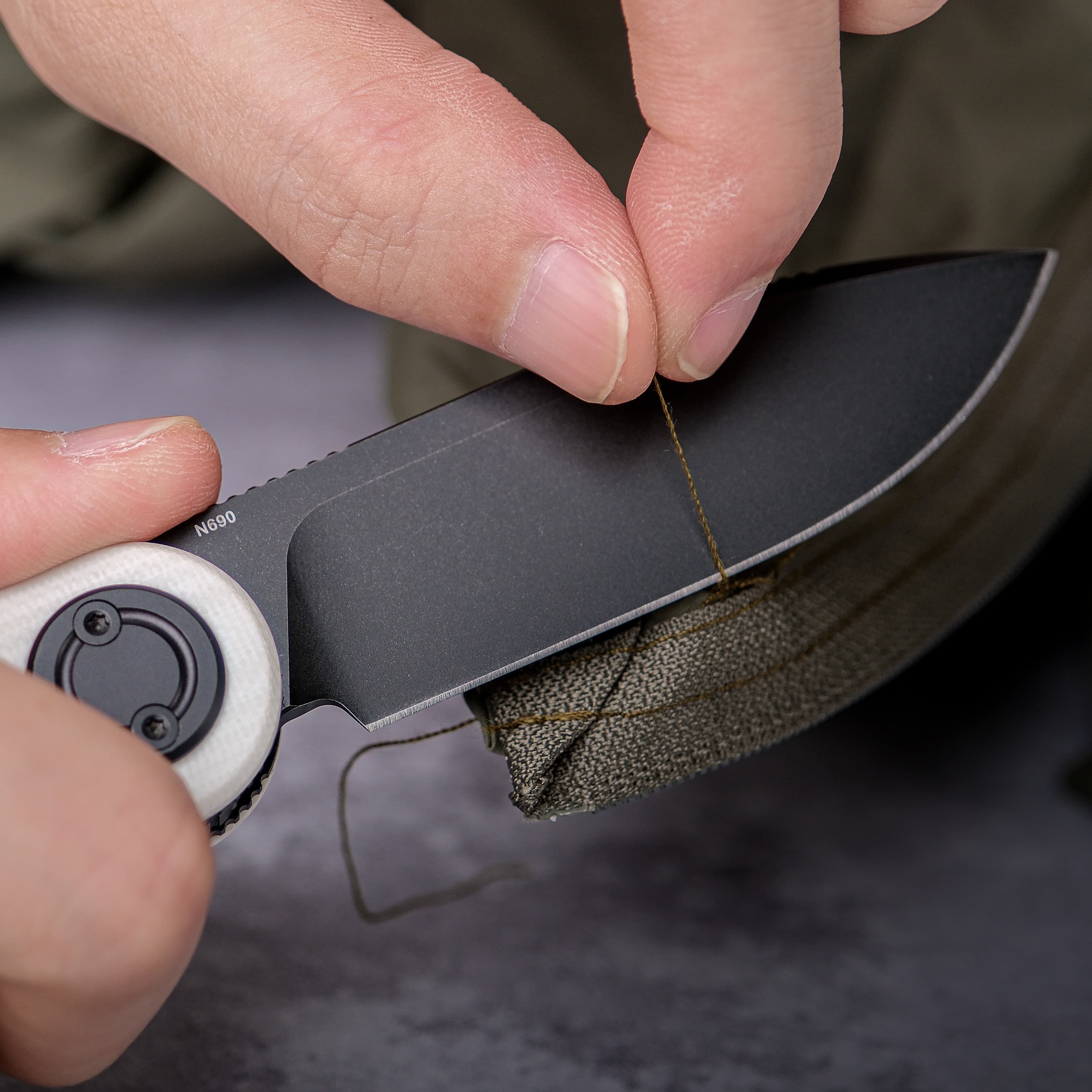 Corgi V 295 Folding Knife with Vanchor Lock - 2.95