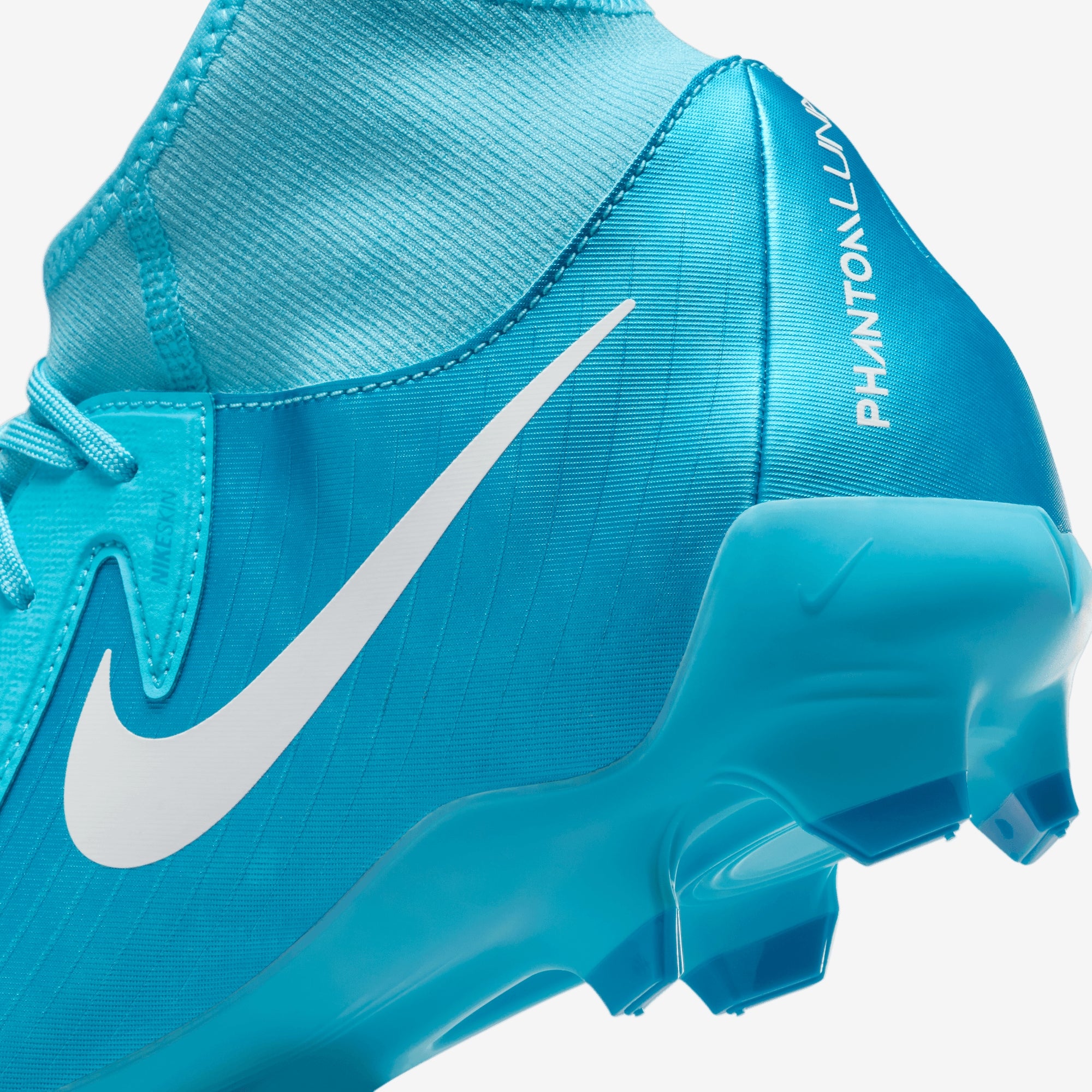 Nike Phantom Luna 2 Academy Soccer Cleats - Lightweight Football Shoes for Men & Women - Firm Ground FG Soccer Boots with Enhanced Grip & Comfort | Perfect for Training, Matches & Outdoor Sports