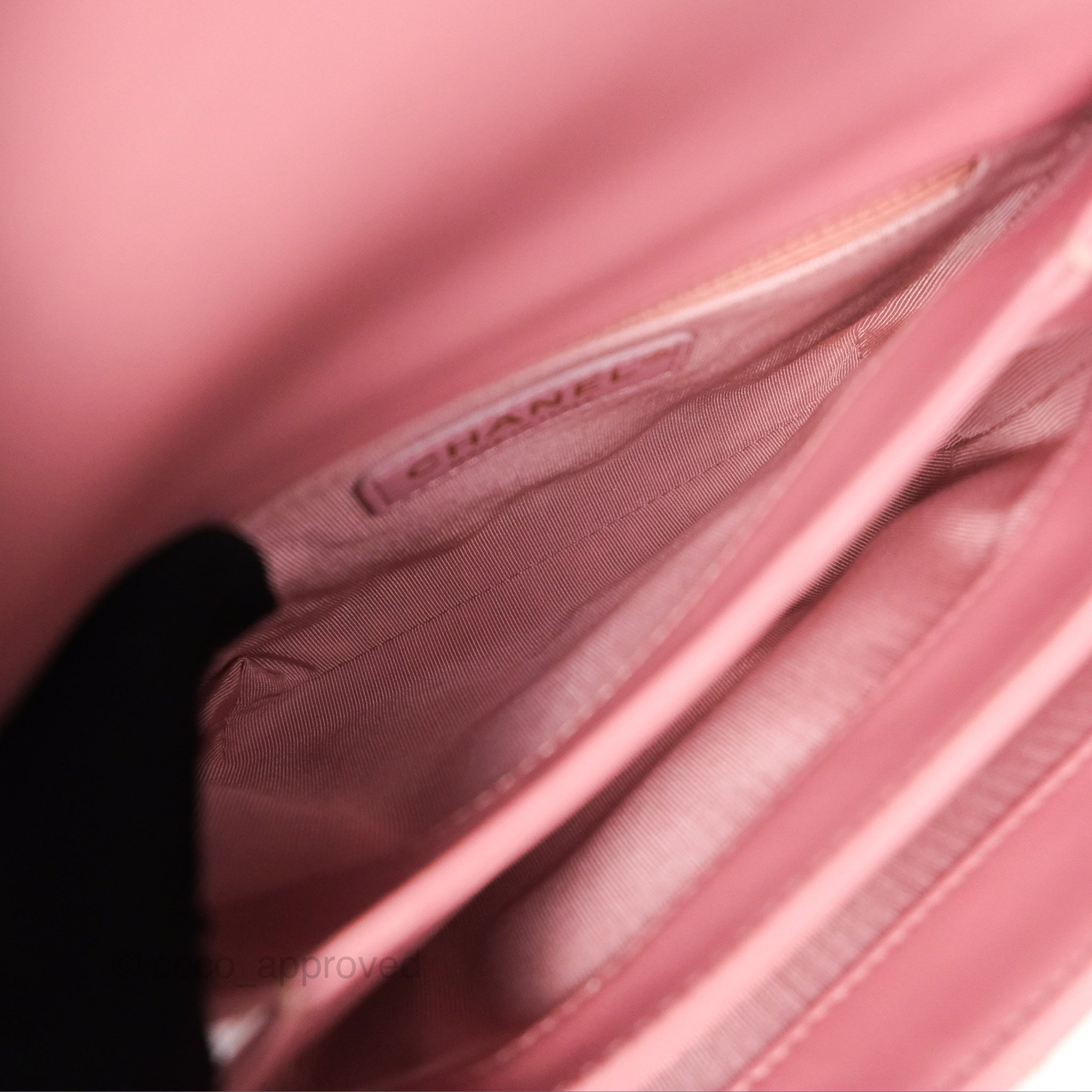 Chanel Citizen Chic Flap Bag in Pink Lambskin Leather with Gold Hardware - Luxury Crossbody Purse for Women, Perfect for Date Night & Special Occasions