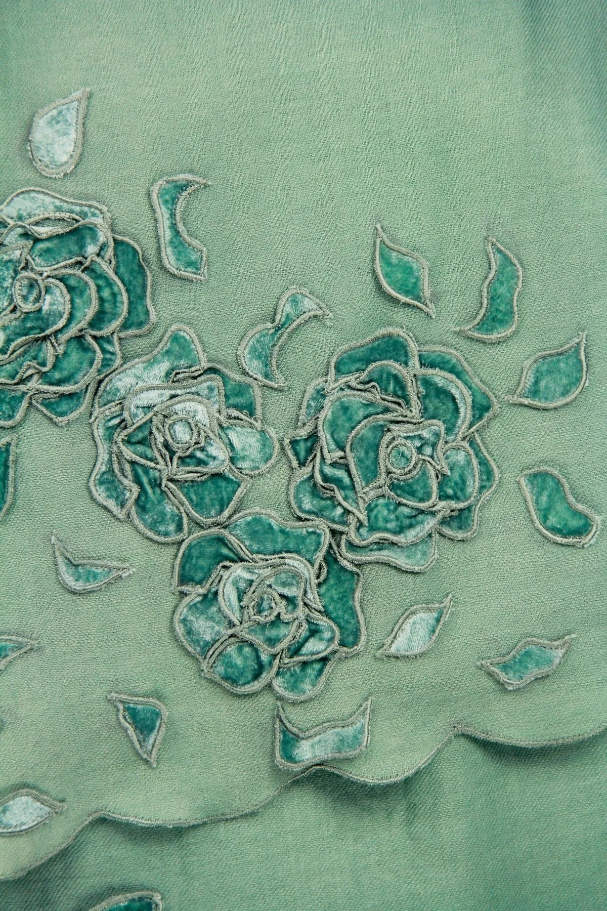 Luxury Wool Velvet Flower Scarf - Soft Winter Fashion Accessory for Women - Perfect for Holiday Gifts, Parties & Cold Weather Outfits