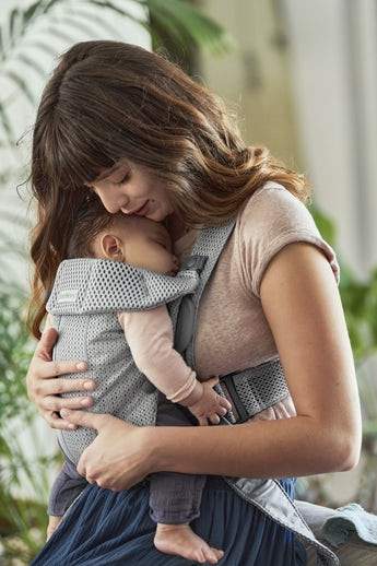 BabyBjorn Baby Carrier Mini 3D Mesh - Lightweight & Breathable Infant Carrier for Newborns to Toddlers - Perfect for Travel, Hiking & Everyday Use