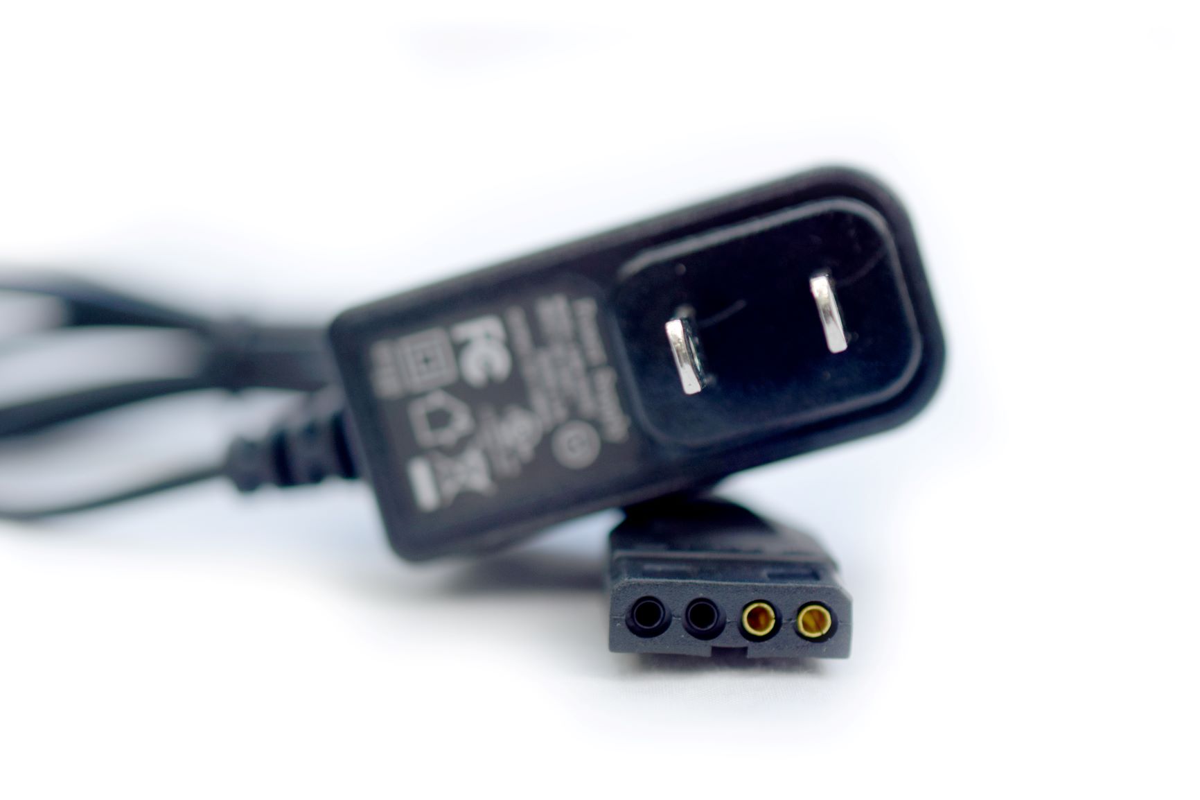100-240V AC to 5V DC Power Adapter with 4 Pin Molex Connector (0.5A/500mA) - Perfect for LED Strips, CCTV Cameras & Small Electronics Power Supply