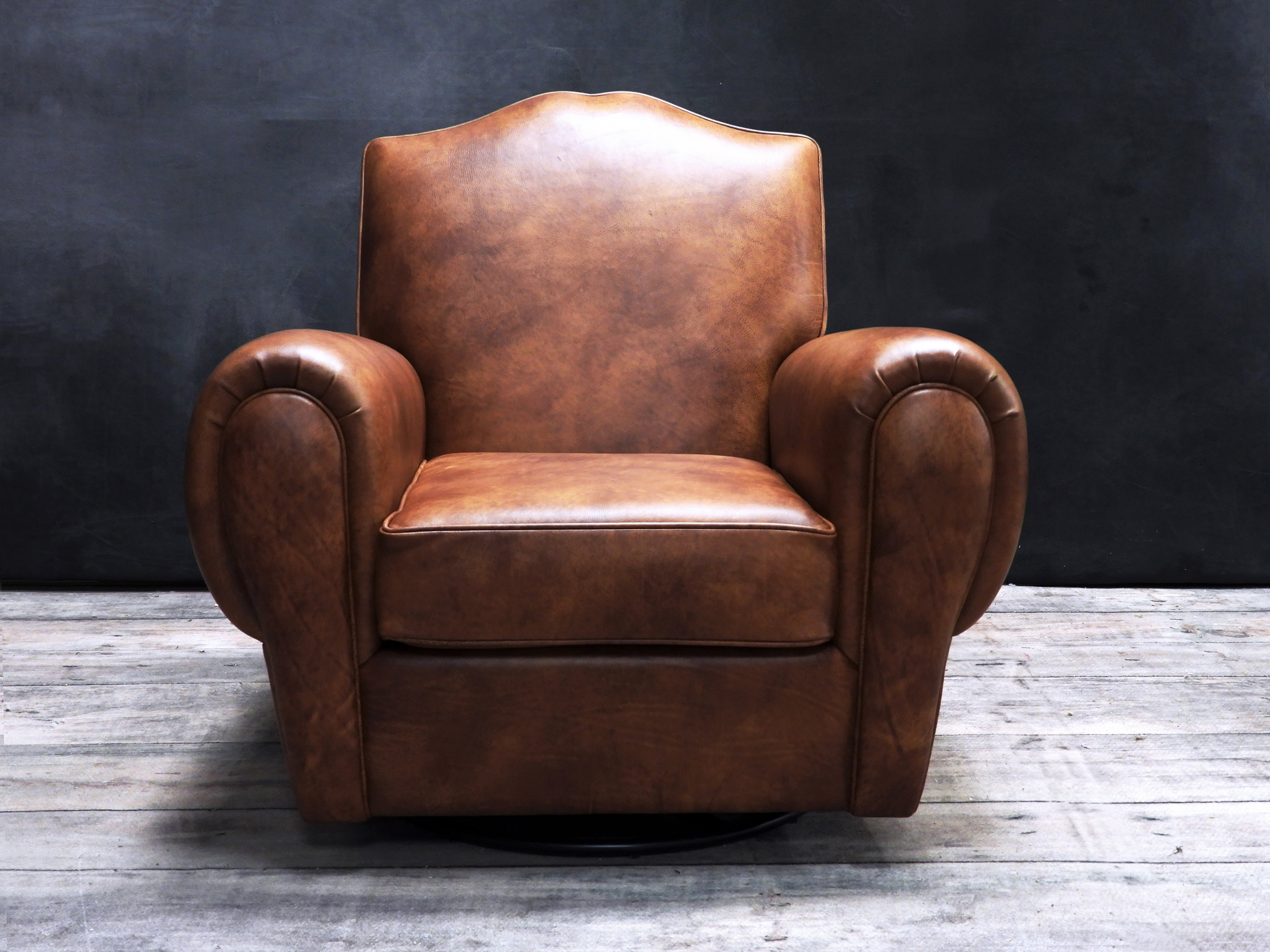 Premium Moustache Leather Cigar Swivel Chair - Stylish Office & Lounge Recliner for Home & Commercial Use