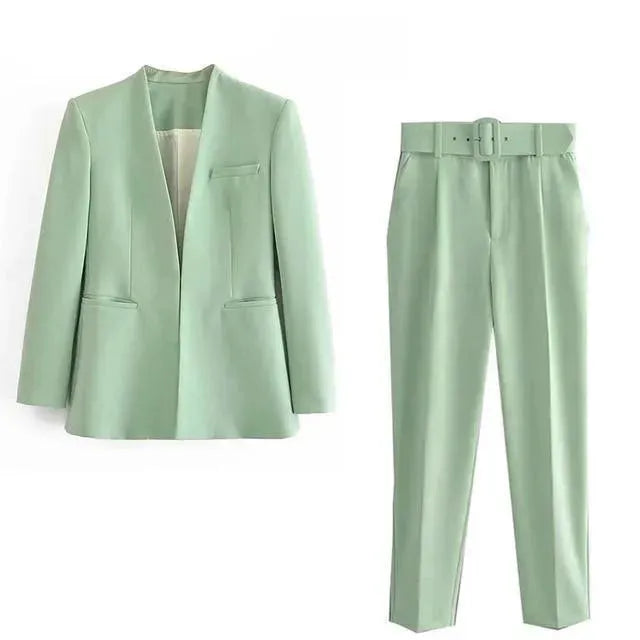 Empowering Women's Pantsuit - Professional Blazer & Pants Set for Office, Business Meetings & Career Success | Plus Size Options Available