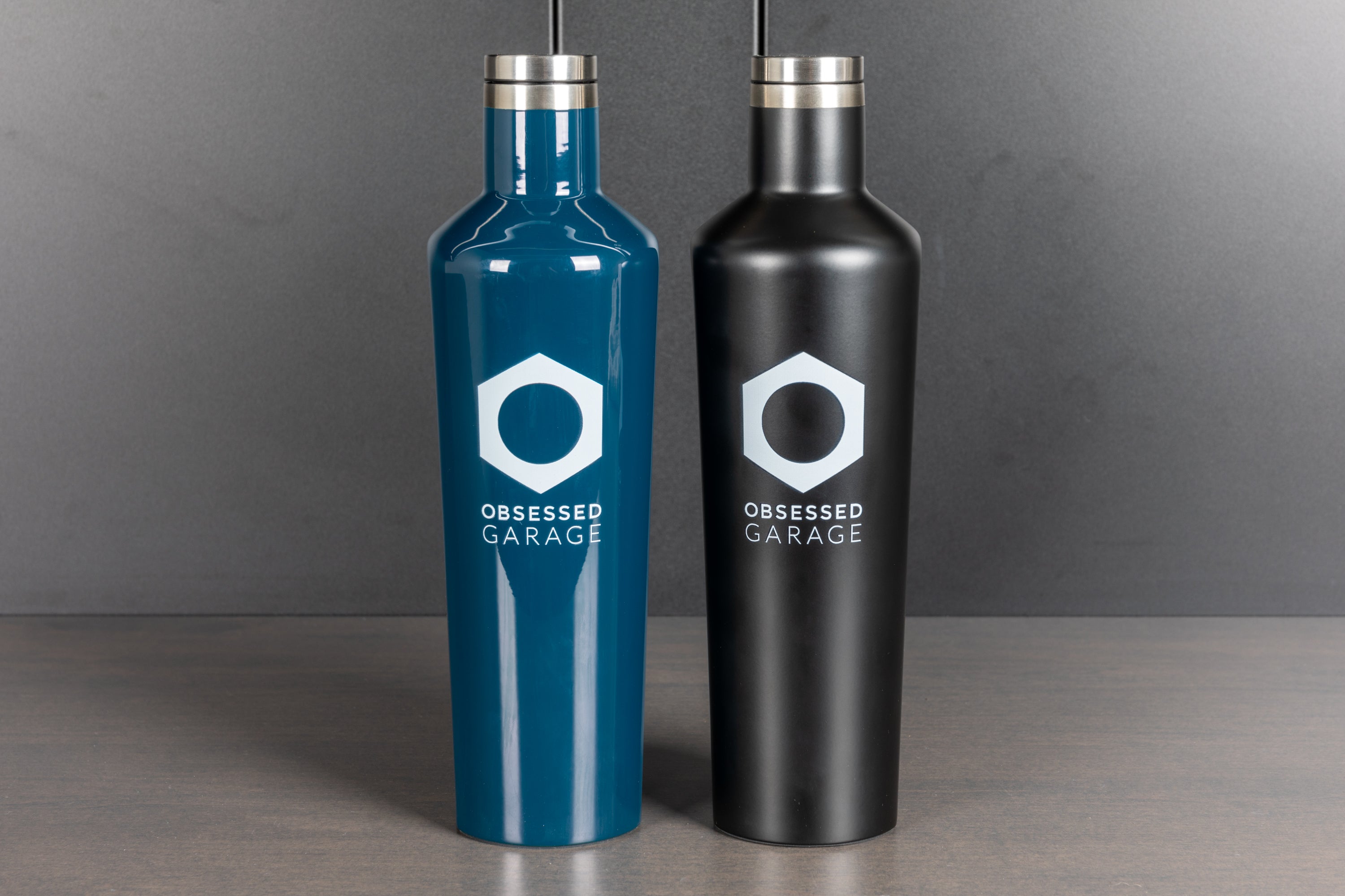 Corkcicle Canteen Stainless Steel Water Bottle - 16oz, 25oz & 40oz Insulated Thermos for Hot & Cold Drinks - Perfect for Hiking, Gym, Office & Outdoor Activities