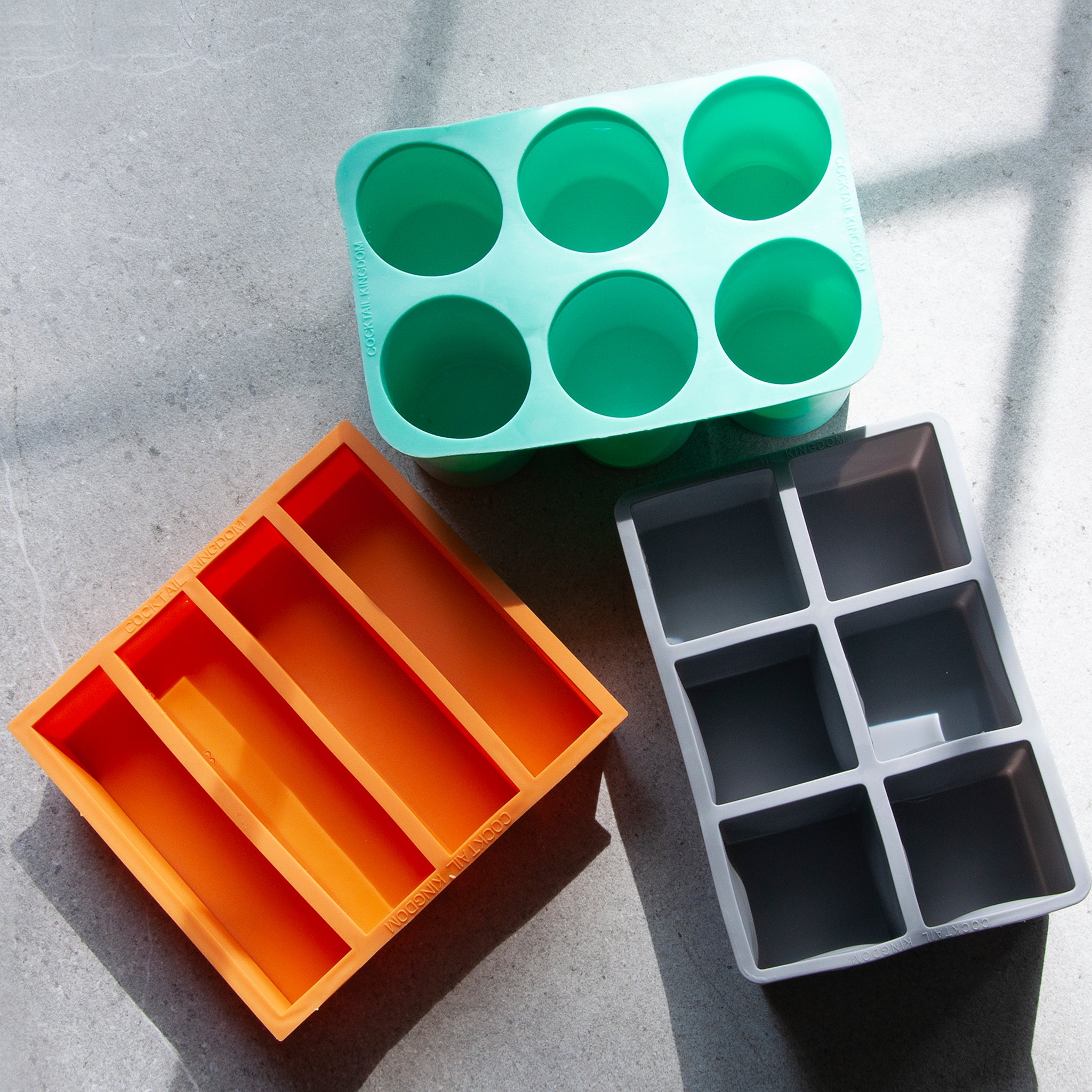 Premium Food Grade Plastic Ice Cube Tray Set - BPA Free, Durable & Flexible for Cocktails, Smoothies & Party Drinks