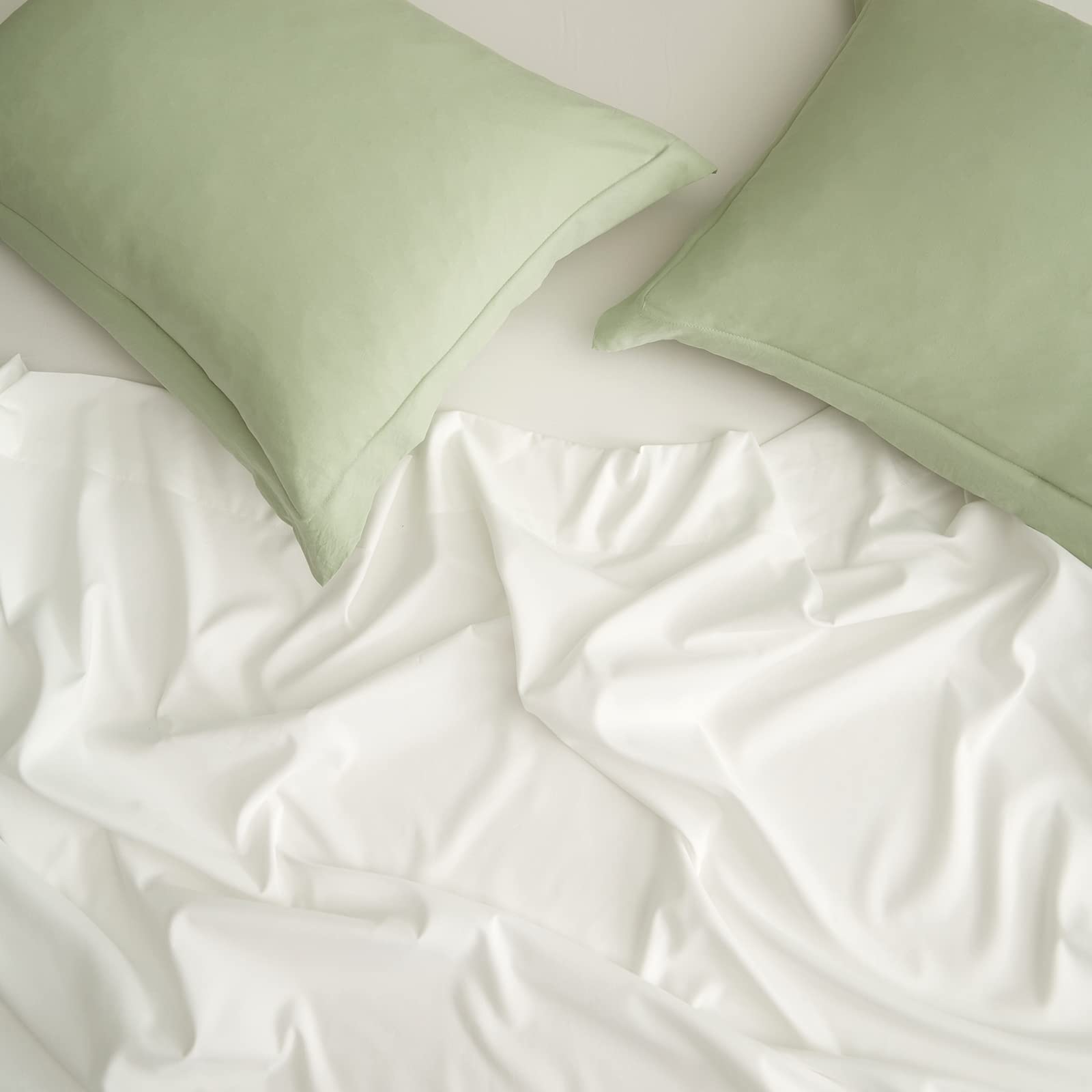 HYPREST 7-Piece King Size Bed in a Bag Comforter Set with Sheets - Sage Green Luxury Bedding, Soft Cooling Lightweight Duvet Cover (Oeko-Tex Certified) for Master Bedroom, Guest Room & Vacation Homes