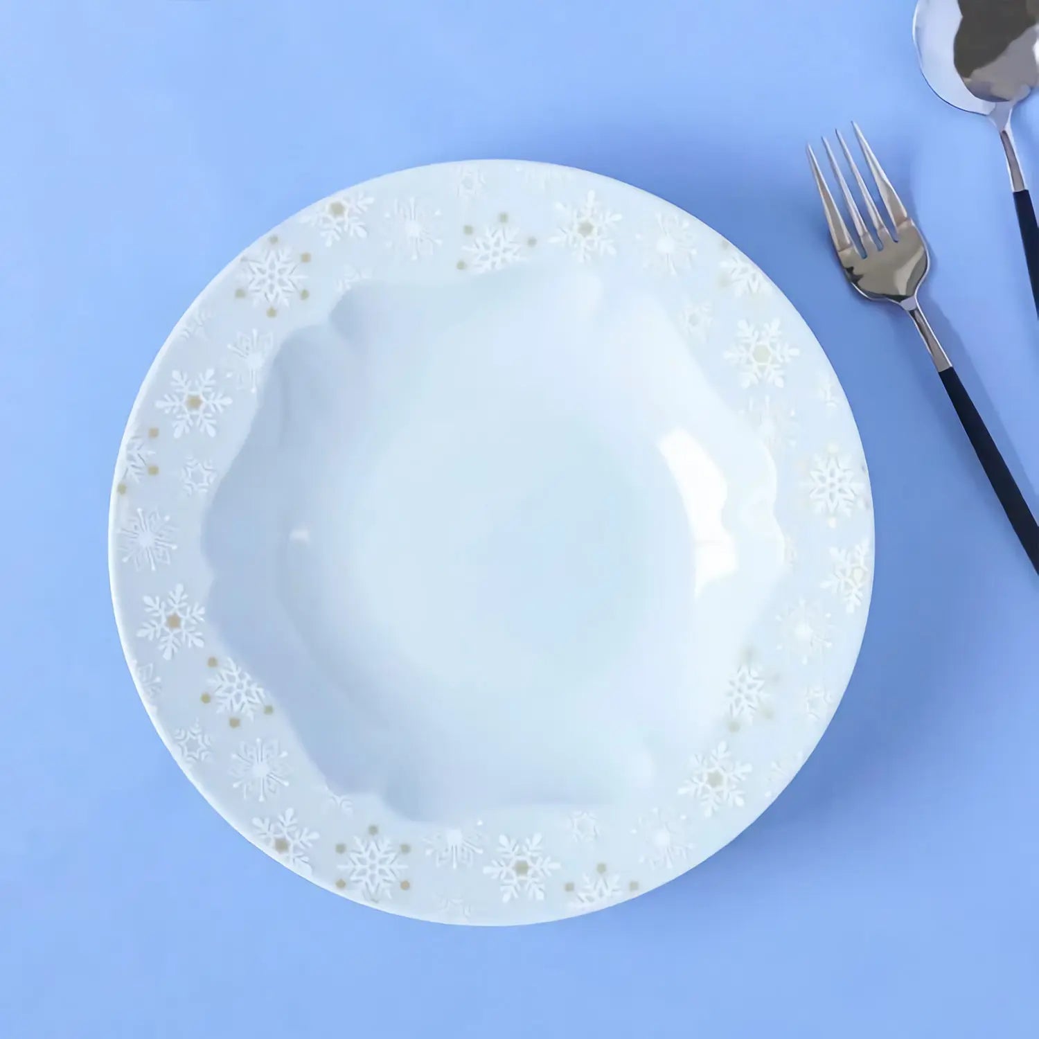 Premium Harekutani Yuki Kessho Porcelain Deep Plate - Elegant Japanese Dinnerware for Fine Dining, Restaurants & Special Occasions