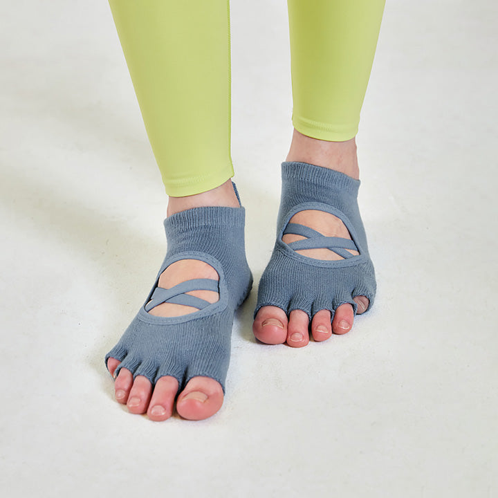 Black Label Non-Slip Yoga Socks for Women - Breathable Grip Socks for Pilates, Barre & Home Workouts - Perfect for Yoga Studio & Fitness Classes