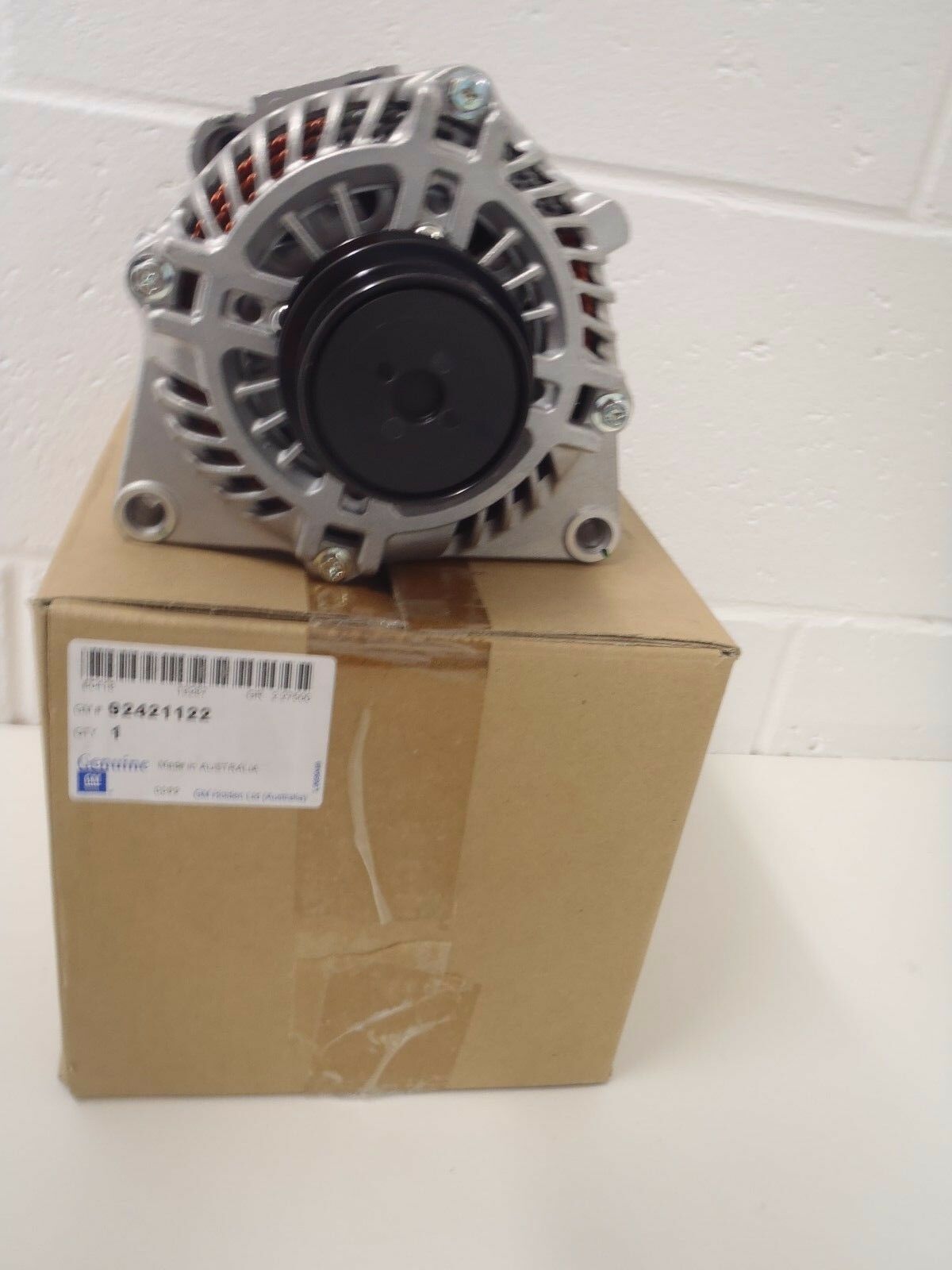 Genuine Alternator for Holden Commodore VEII VF V8 6.0L 6.2L L77 LS3 LSA (2009-2017) - High Performance Car Replacement Part for Smooth Engine Operation