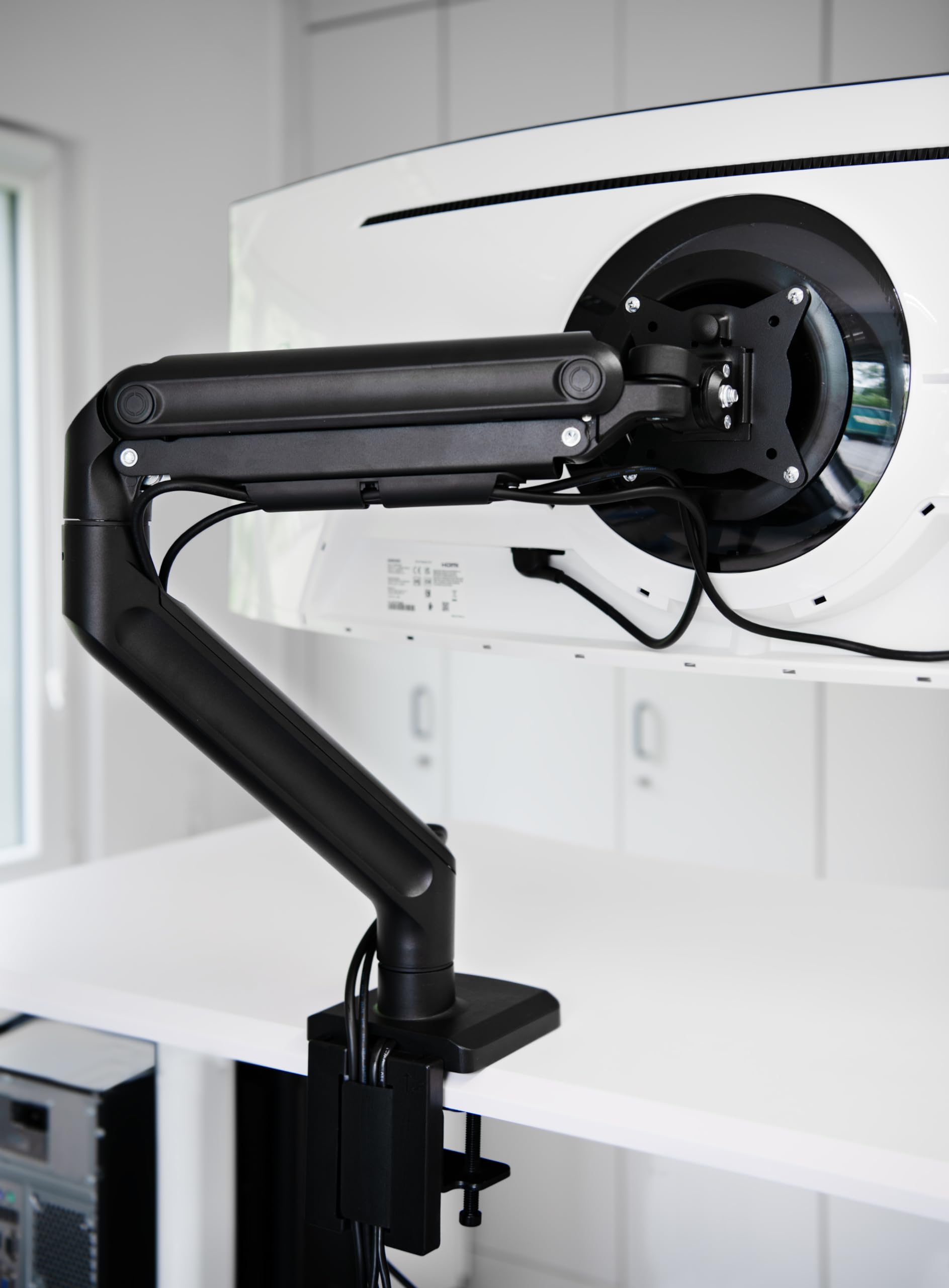 HFTEK Heavy Duty Single Monitor Arm Mount for 1-49 Inch Curved/Flat Screens - Adjustable Tilt Swivel VESA 75x100/100x100 - Supports up to 20kg - Perfect for Home Office, Gaming Setup & Workstation Ergonomics (HF24G07U)