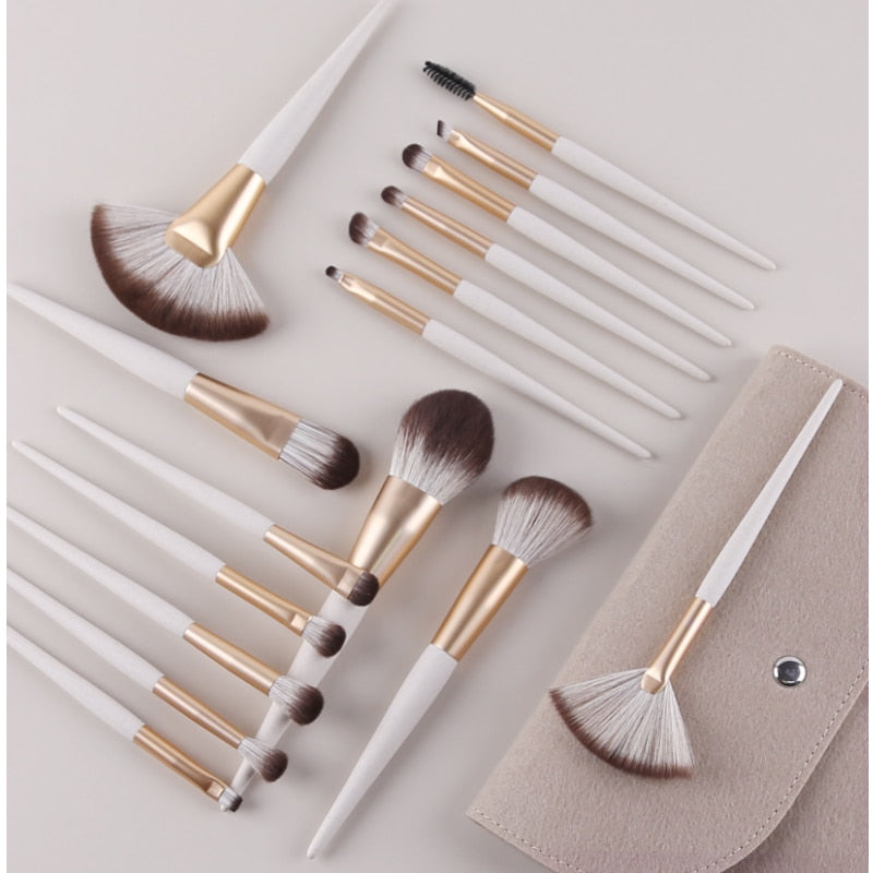 16Pcs Professional Makeup Brush Set - Soft Synthetic Bristles for Foundation, Blending, Contouring & Eyeshadow - Perfect for Everyday Makeup & Travel
