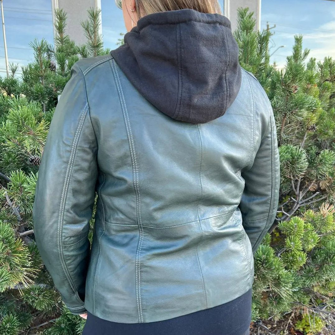 BOL Women's Detachable Hooded Leather Jacket - Fashionable Faux Leather Coat for Fall & Winter - Perfect for Casual Outfits, Streetwear & Outdoor Activities