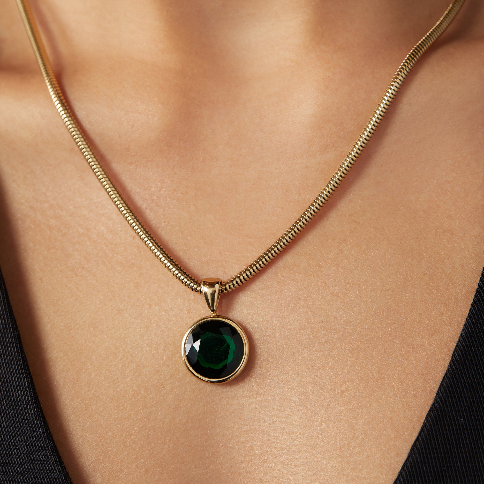 Emerald Crystal Necklace for Women - Elegant Green Gemstone Jewelry Gift for Birthday, Anniversary & Special Occasions | Perfect for Evening Parties, Weddings & Formal Events