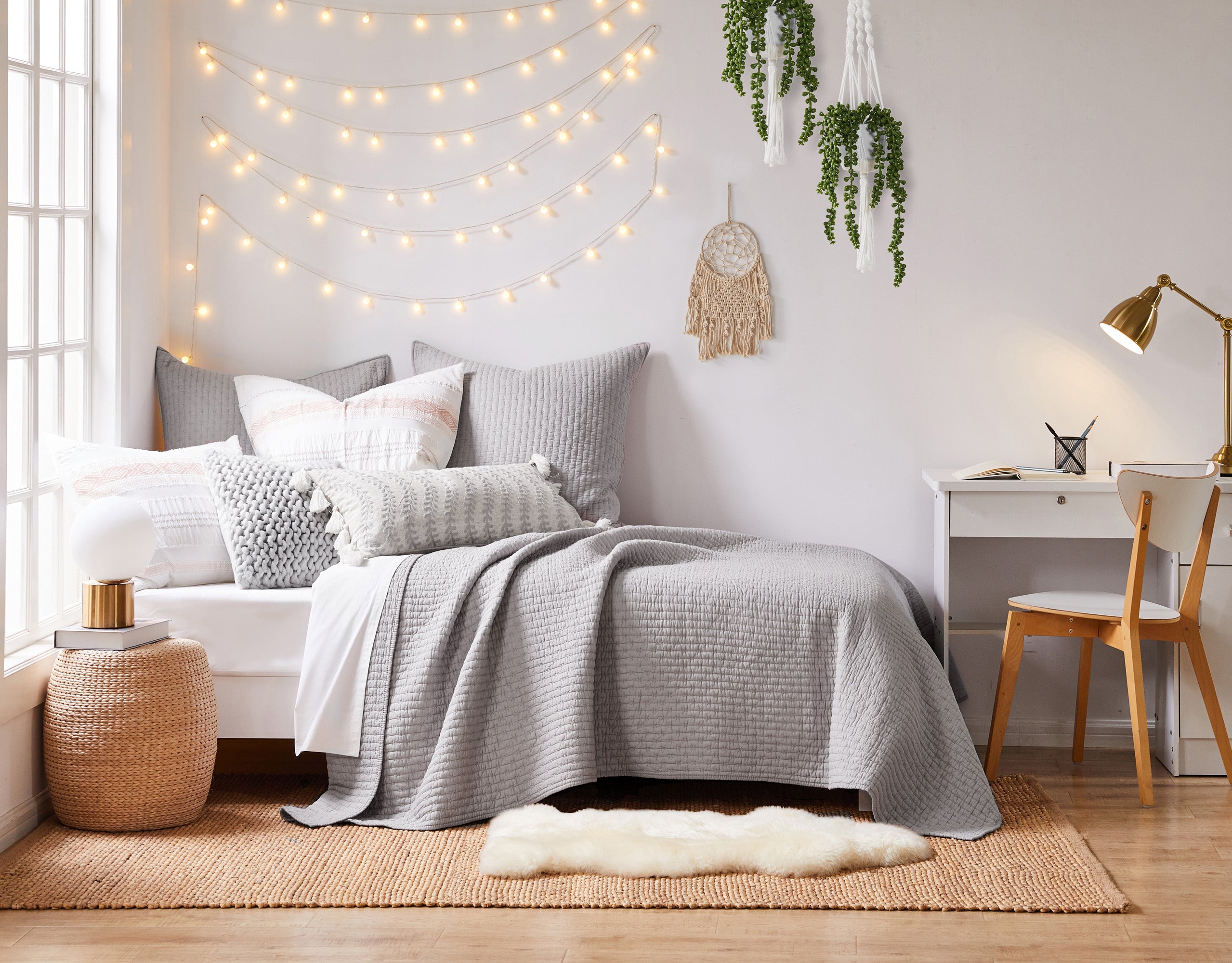 Premium Light Grey Cross Stitch Quilt Set - Soft Bedding for Cozy Nights & Guest Room Decor - Queen/King Size Luxury Quilt with Elegant Embroidery