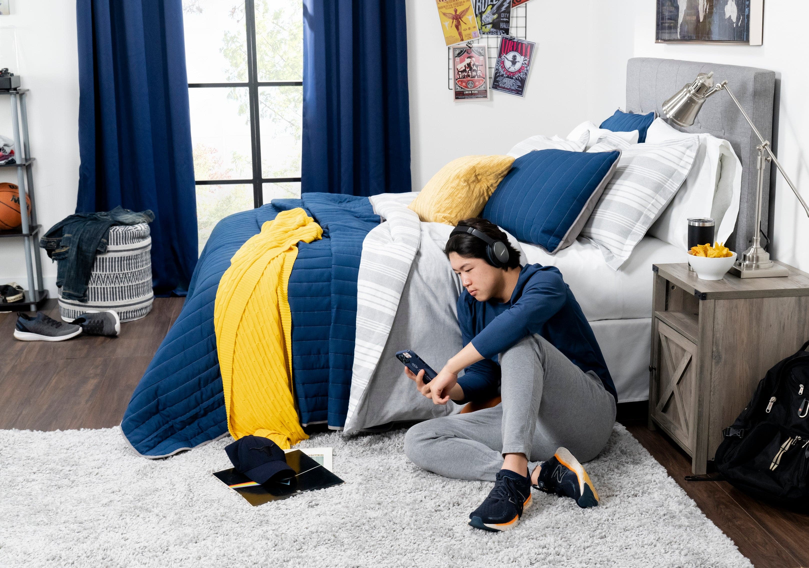 Soft Stripe All Season Quilt Coverlet Set - Lightweight Bedding for Year-Round Comfort - Perfect for Master Bedroom, Guest Room & Cozy Home Decor