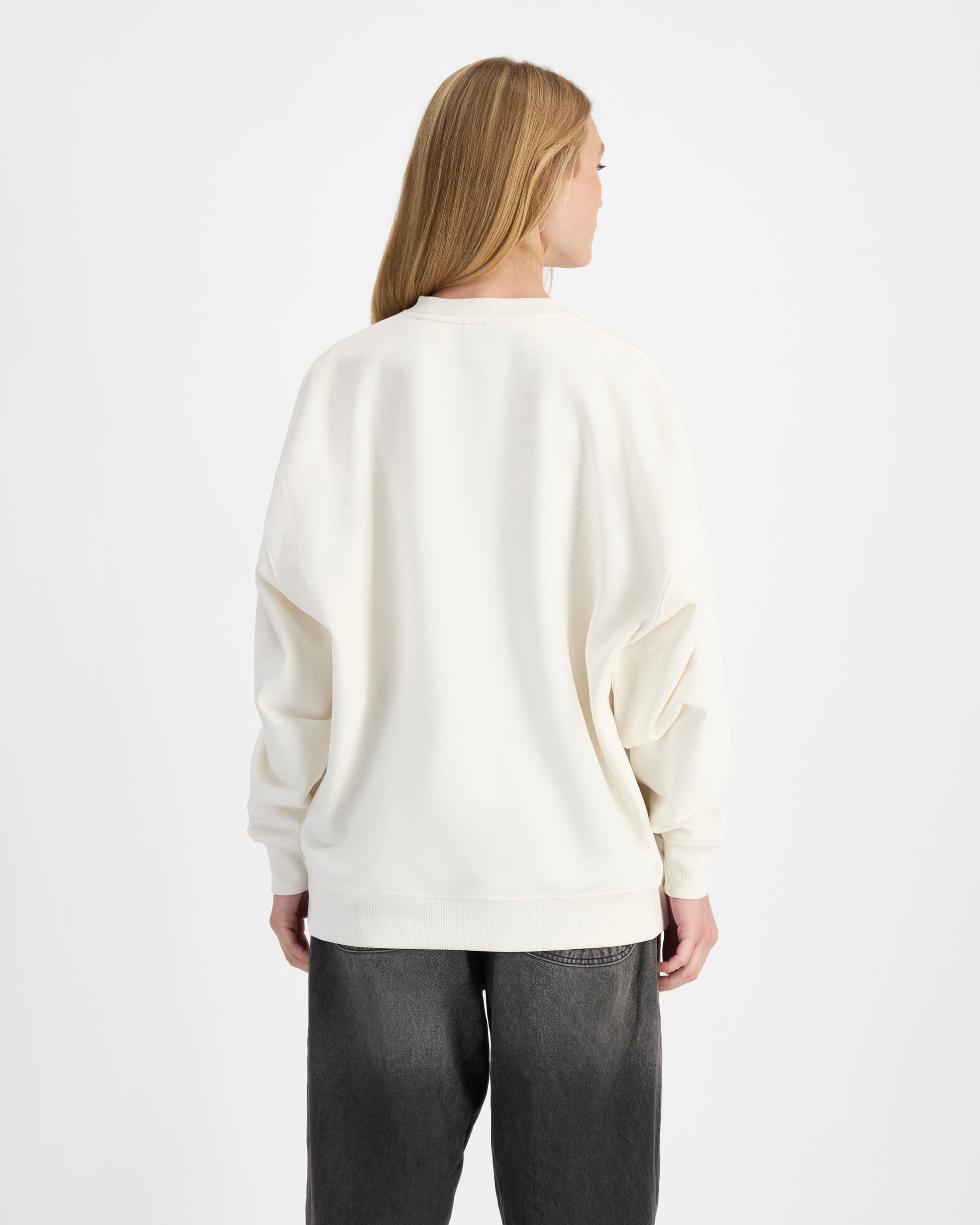 Champion Women's Script Pearl Crewneck Sweatshirt - Soft Casual Pullover for Everyday Wear, Gym & Lounge