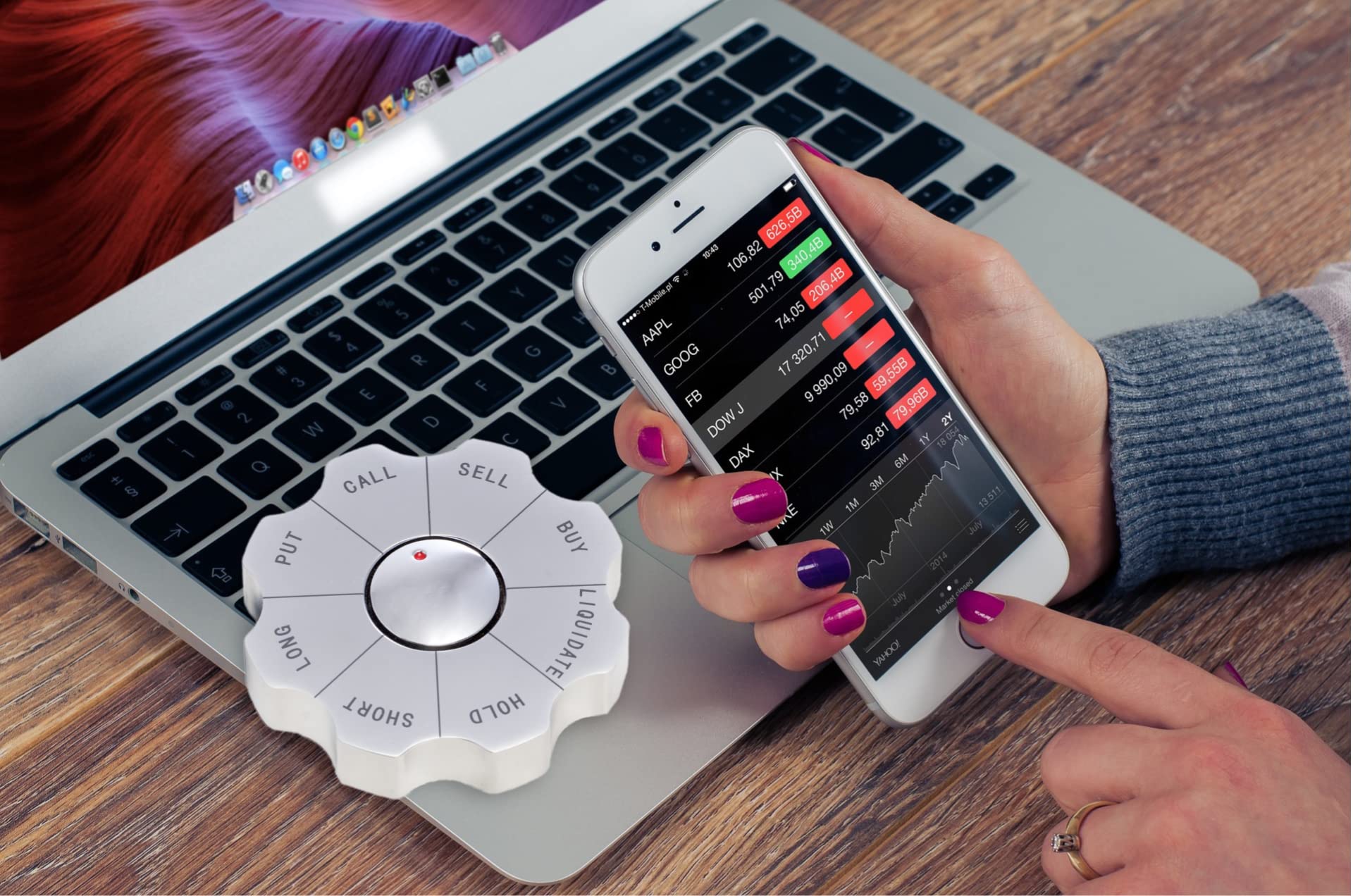 Bey-Berk Stock Market Paperweight Decision Maker - Fun Spinning Finance Gift for Stock Traders, Business Graduates & MBA Professionals - Perfect Office Desk Accessory for Stock Market Enthusiasts & Wall Street Decor
