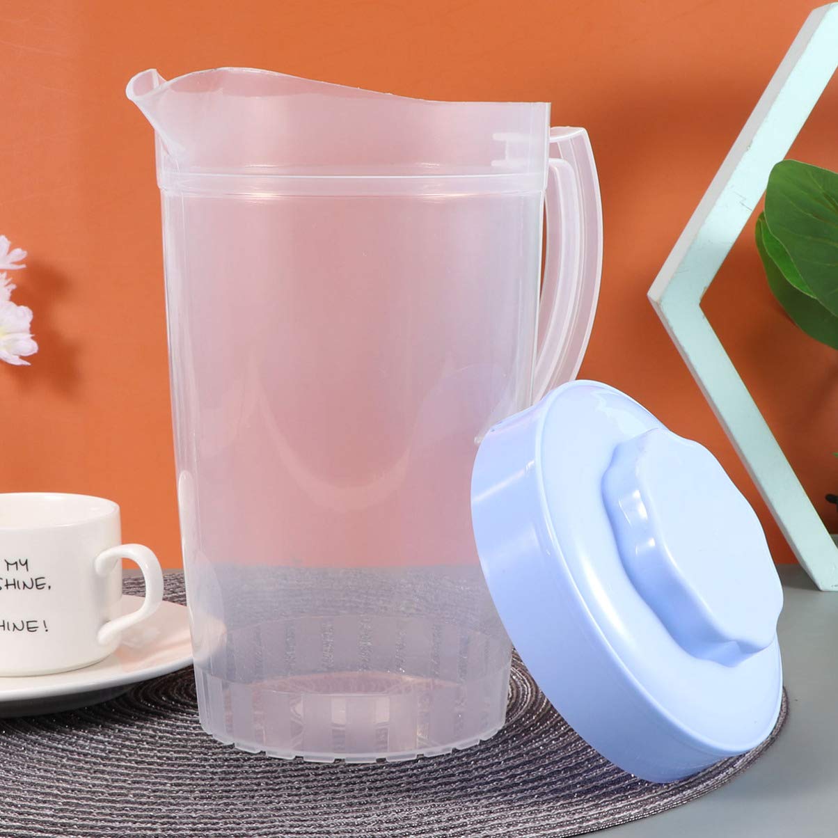 DOITOOL 2L Large Plastic Mixing Pitcher with Lid - Camping Kettle, Cold Beverage Carafe, Iced Tea & Coffee Water Jug for Hot & Cold Drinks - Perfect for Outdoor, Picnics, Parties & Home Use