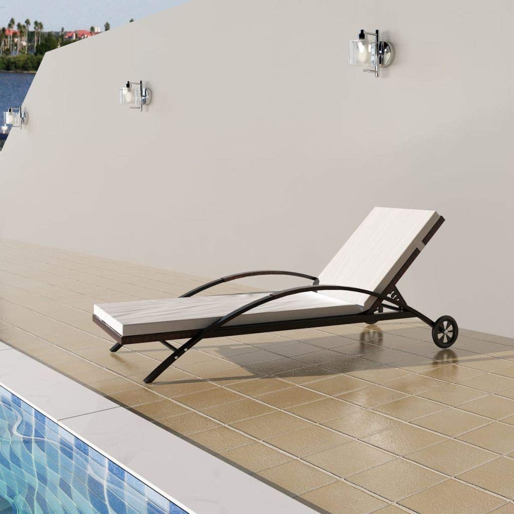FAMIROSA Outdoor Sun Lounger with Cushion & Wheels - Brown Poly Rattan Patio Furniture for Poolside, Beach, Garden Relaxation