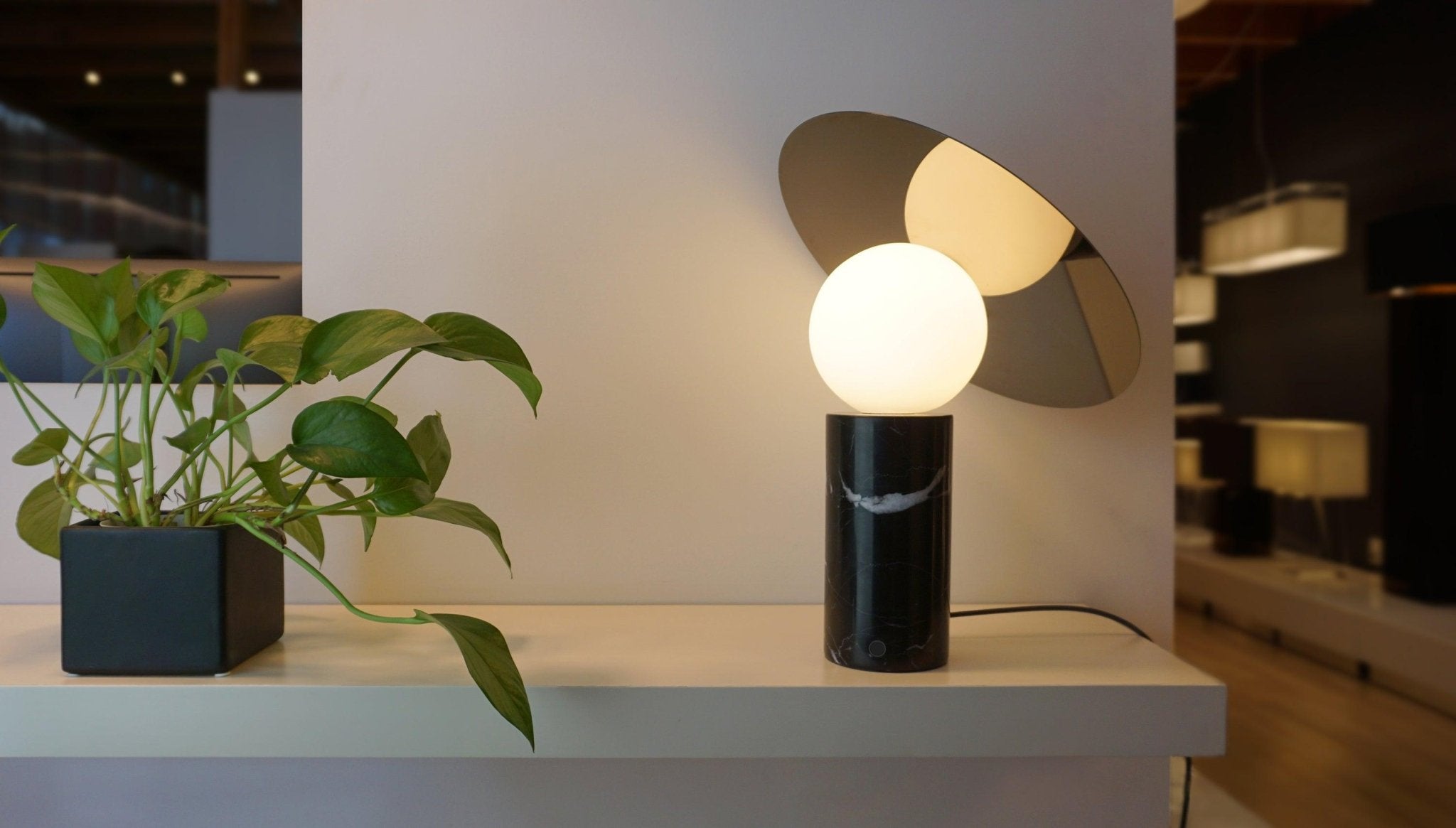 Modern Bola Disc Table Lamp - Minimalist LED Nightstand Light for Bedroom, Living Room, and Office - Perfect for Reading, Relaxing, and Ambient Lighting