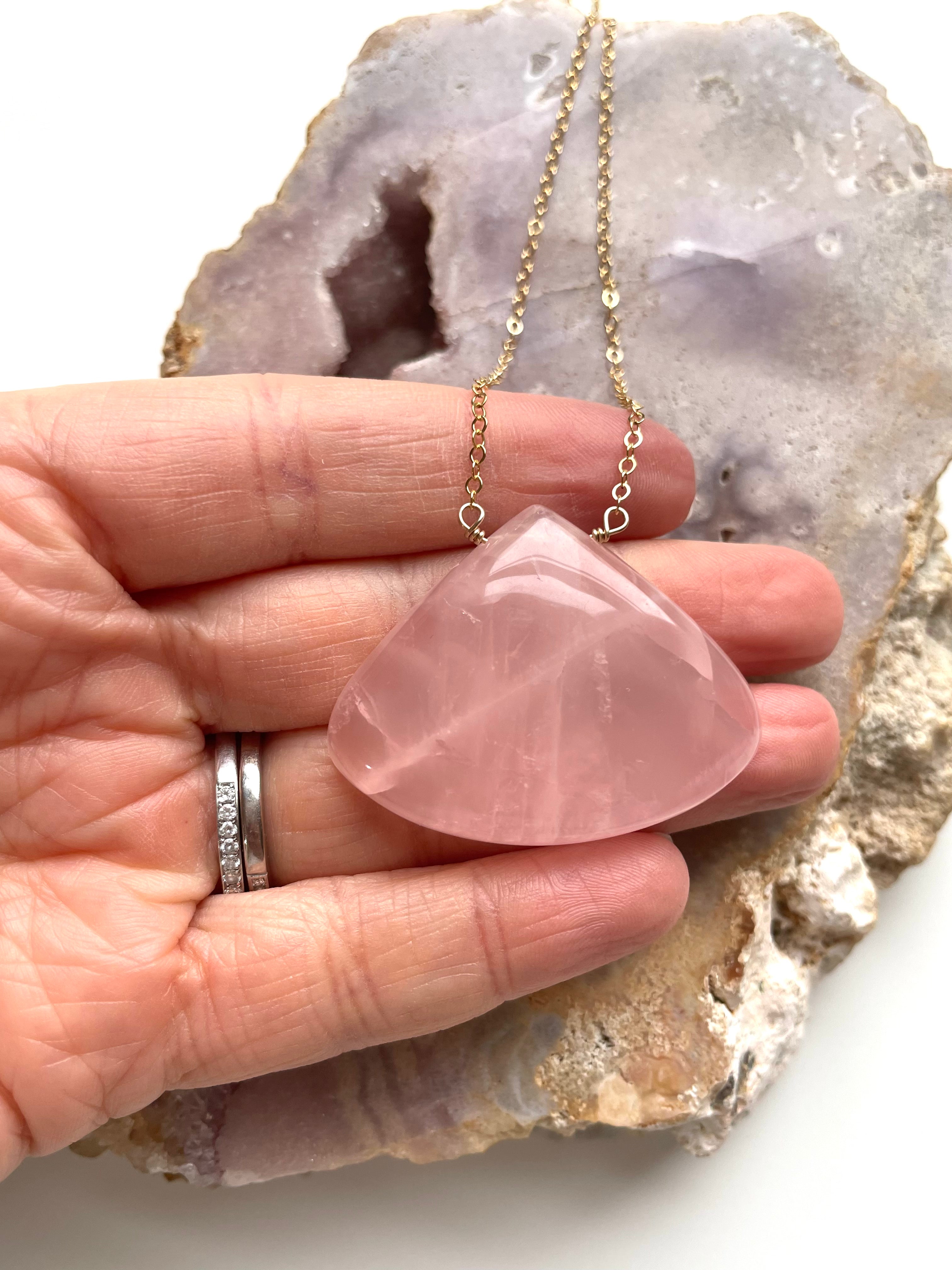 Rose Quartz Pendant Necklace for Women - Healing Crystal Jewelry for Love & Positive Energy - Perfect for Meditation, Gifts & Everyday Wear