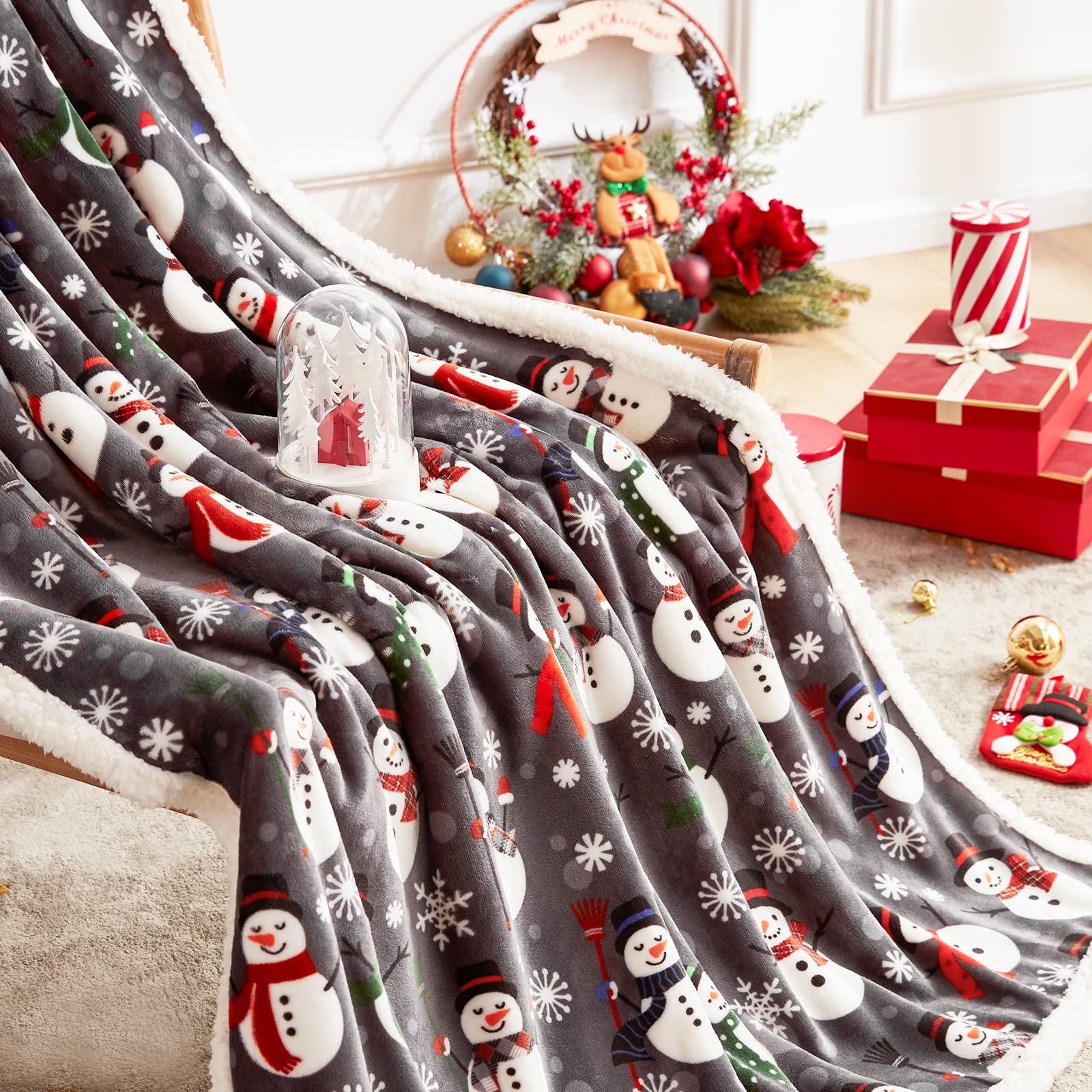 Touchat Sherpa Christmas Throw Blanket - Ultra Soft Fluffy Fleece Plush Blanket for Couch, Bed & Sofa - Cozy Microfiber Blanket 50x60 Inches - Snowman Design - Perfect for Winter Nights, Holiday Decor & Gift Giving