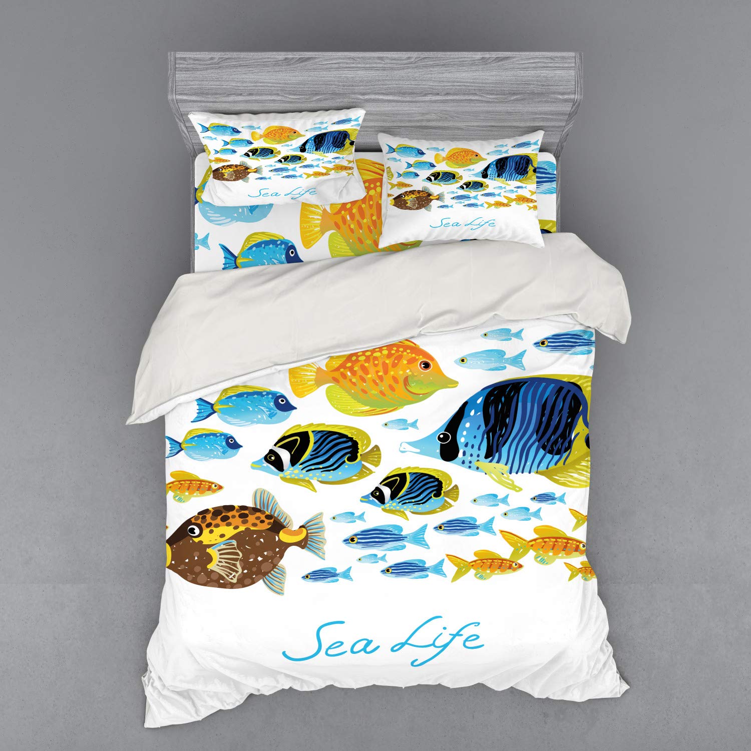 Ambesonne Fish Duvet Cover Set - Queen Size 4-Piece Bedding with Shams & Fitted Sheet | Vivid Underwater Tropical Fish Design for Ocean & Sea Theme Bedroom Decor | Perfect for Kids Rooms, Beach Houses & Aquatic-Themed Interiors