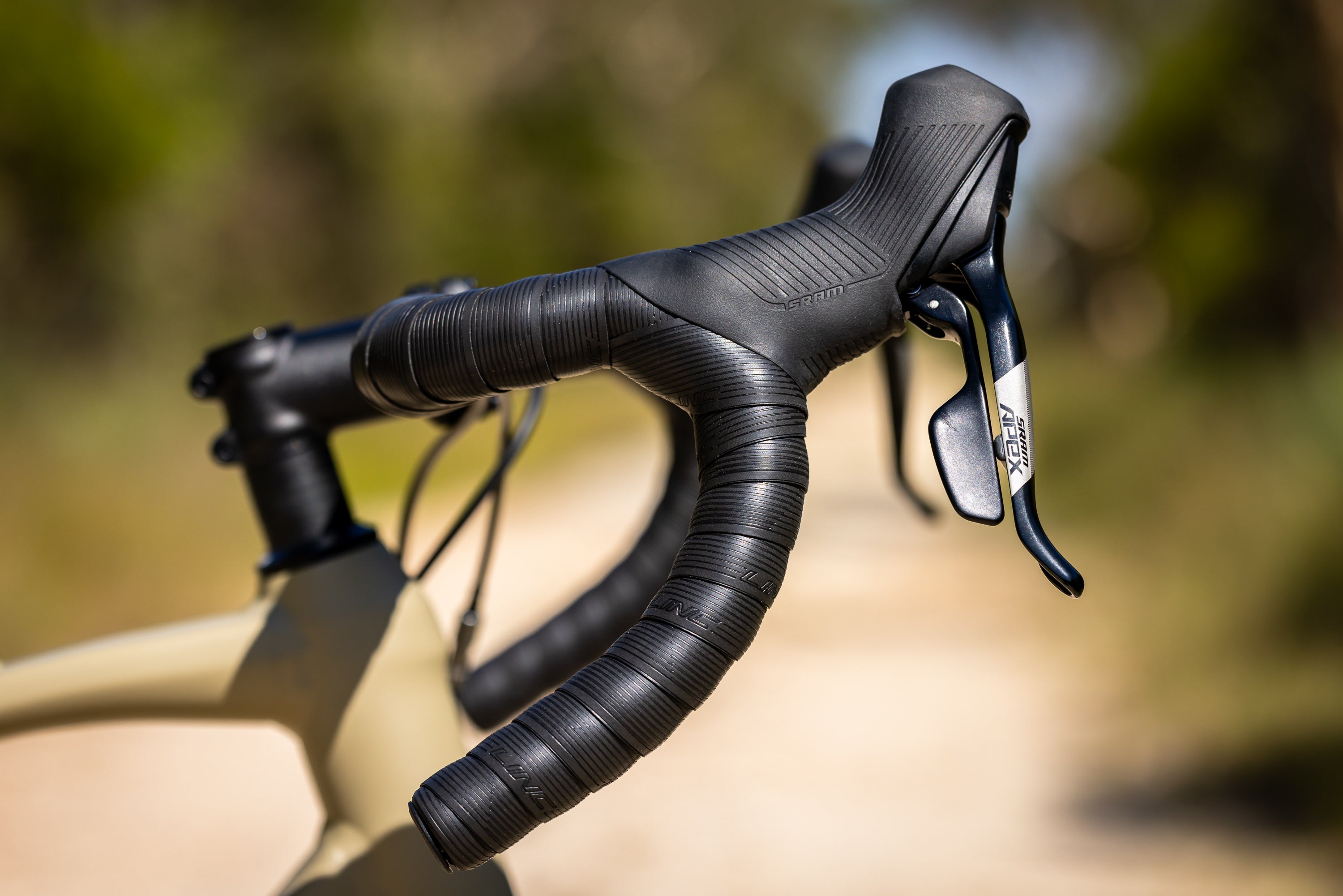 Polygon Bend R6 Gravel Bike - Lightweight Aluminum Frame, Shimano Drivetrain for Off-Road & Adventure Cycling | Perfect for Trail Riding, Commuting & Long-Distance Tours