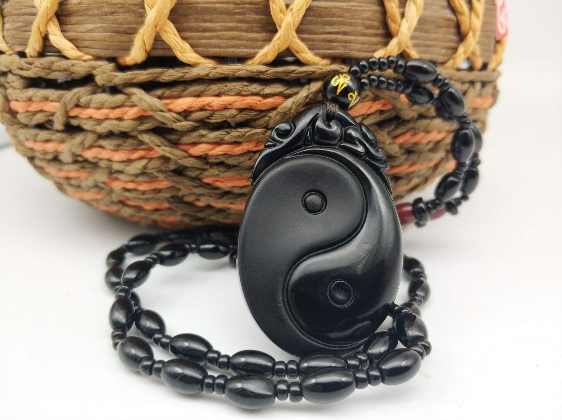 Natural Obsidian Yin Yang Necklace for Women & Men - Taoist Amulet Pendant with Gossip Protection - Perfect for Spiritual Healing, Meditation & Everyday Wear