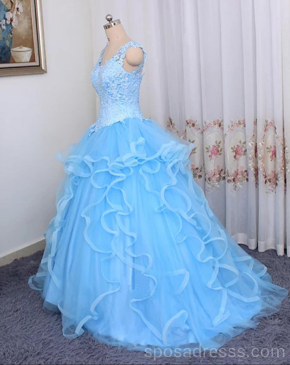 Elegant Blue Lace Straps Ball Gown Long Evening Prom Dress for Women | Custom Sweet 16 Dresses | Perfect for Formal Events, Prom Nights & Quinceañera Celebrations